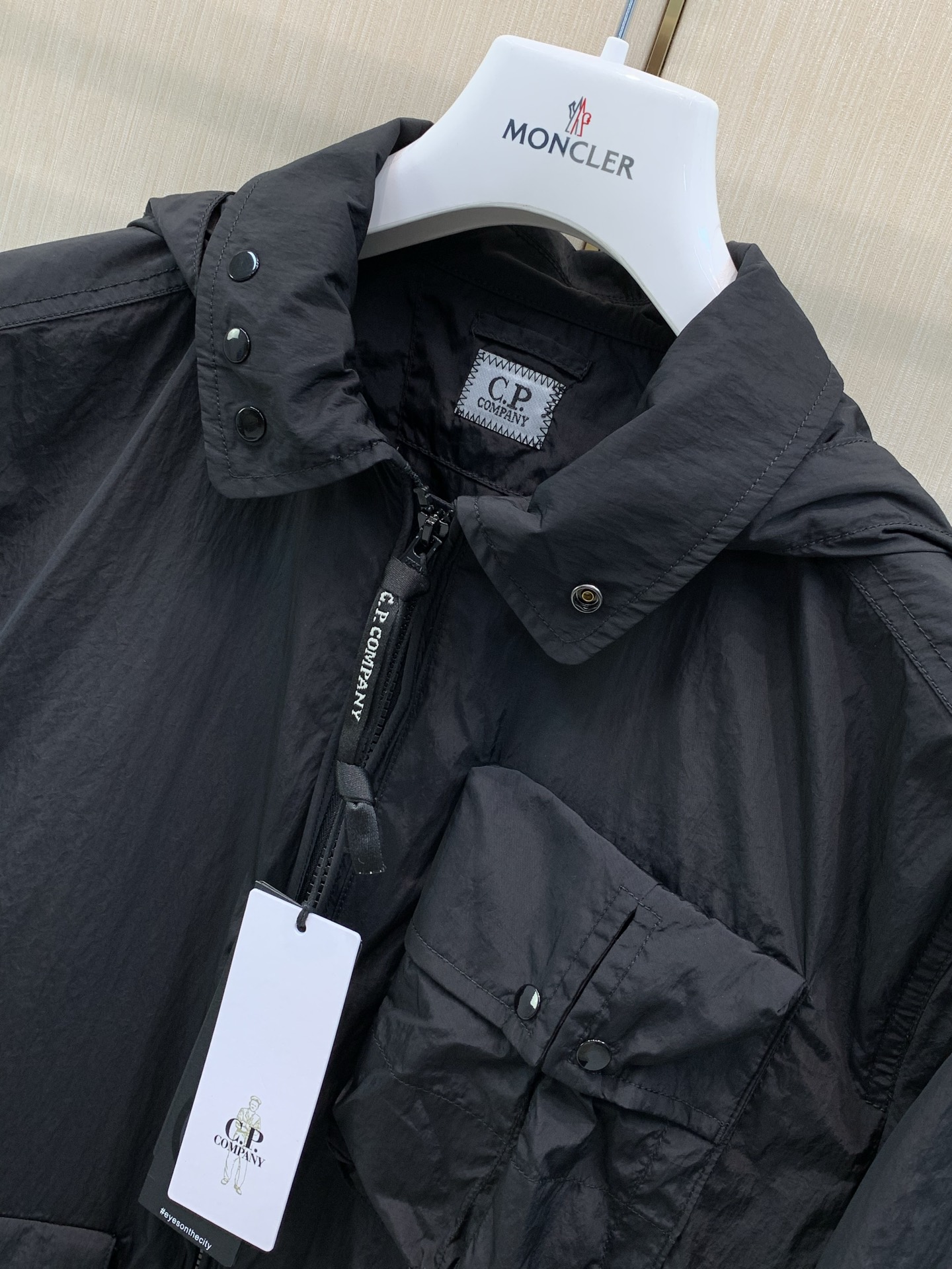 ，C.P.ComPany 意大利时尚品牌，2026早秋最新品，CP意大利机能潮牌鼻祖，专柜同步有售，原单狠货，时尚休闲连