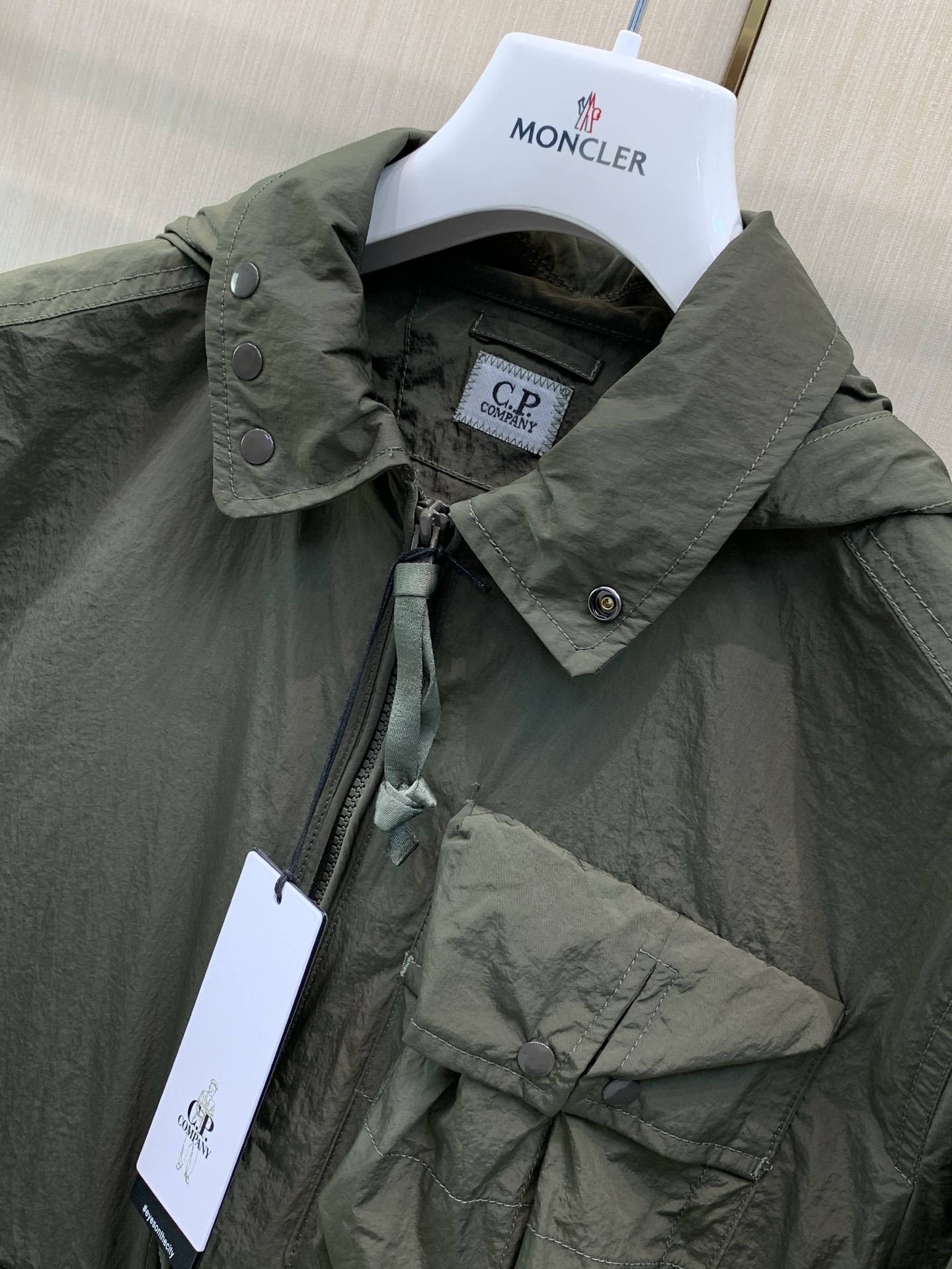 ，C.P.ComPany 意大利时尚品牌，2026早秋最新品，CP意大利机能潮牌鼻祖，专柜同步有售，原单狠货，时尚休闲连