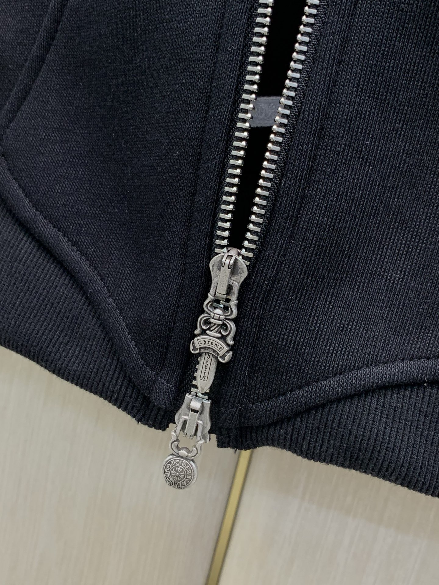 ，Chrome Hearts 克罗心，2026秋季新品，专柜同步有售，原单狠货，时尚休闲连帽卫衣外套，采用进口原版面料，
