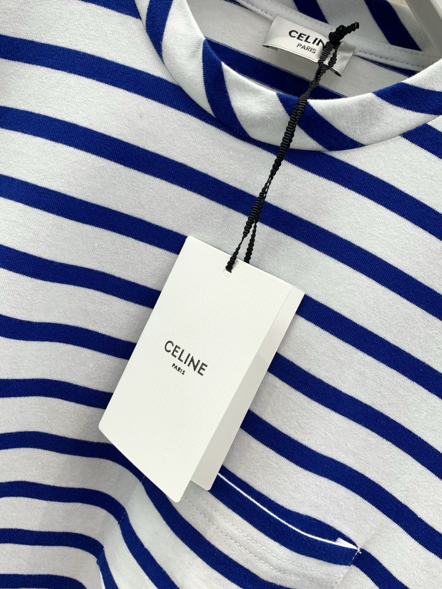 ,Celine 瑟琳,2026早秋新品,专柜同步有售,原单狠货,时尚休闲圆领长袖T恤,采用进口原版面料,顶级印花工艺字母 ,Celine 瑟琳,2026早秋新品,专柜同步有售,原单狠货,时尚休闲圆领长袖T恤,采用进口原版面料,顶级印花工艺字母