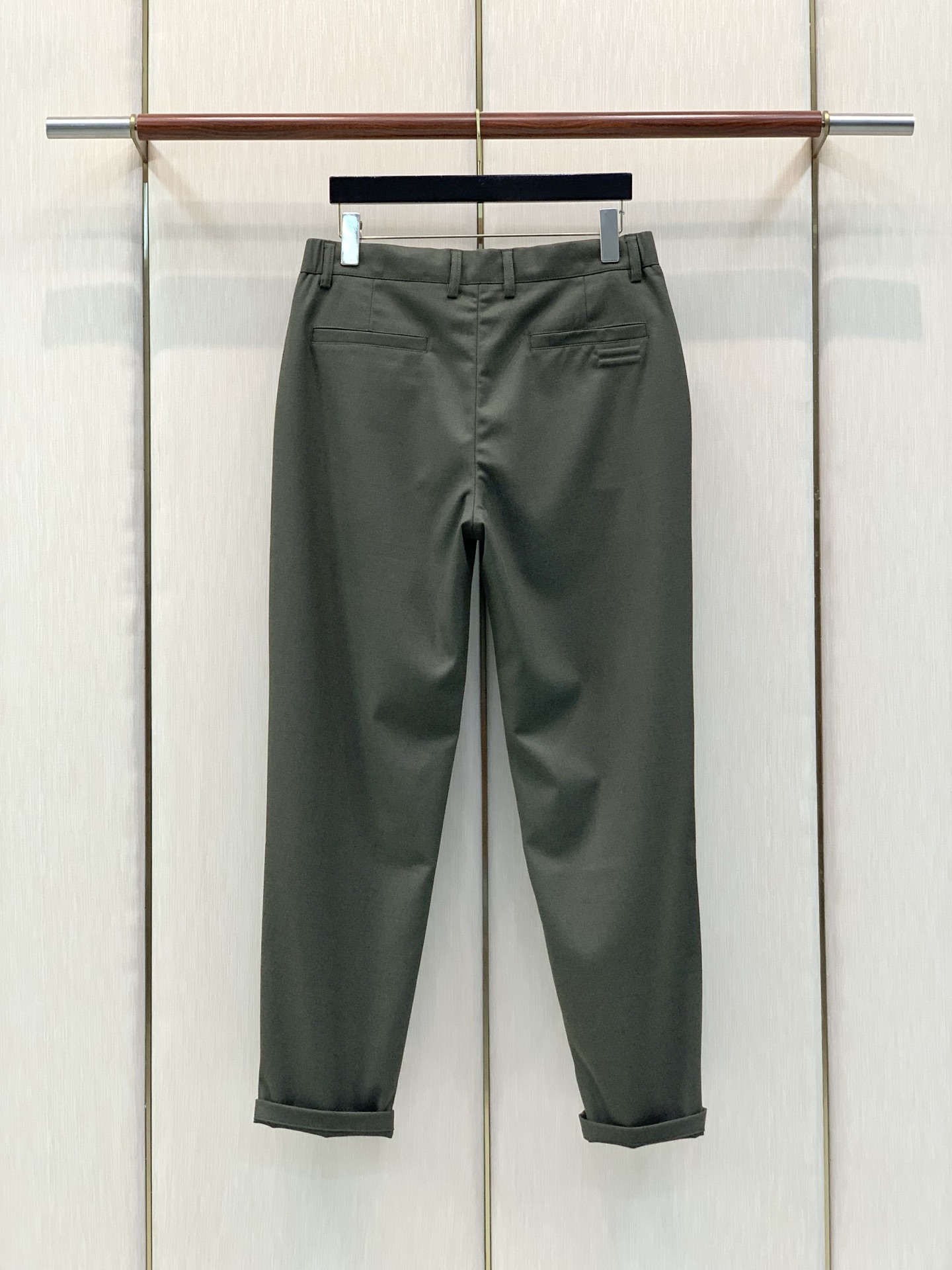 ，杰尼亚 Zegna，2026春秋最新品，专柜同步有售，原单狠货，时尚休闲裤，采用进口原版面料，舒适透气，原版五金辅料装