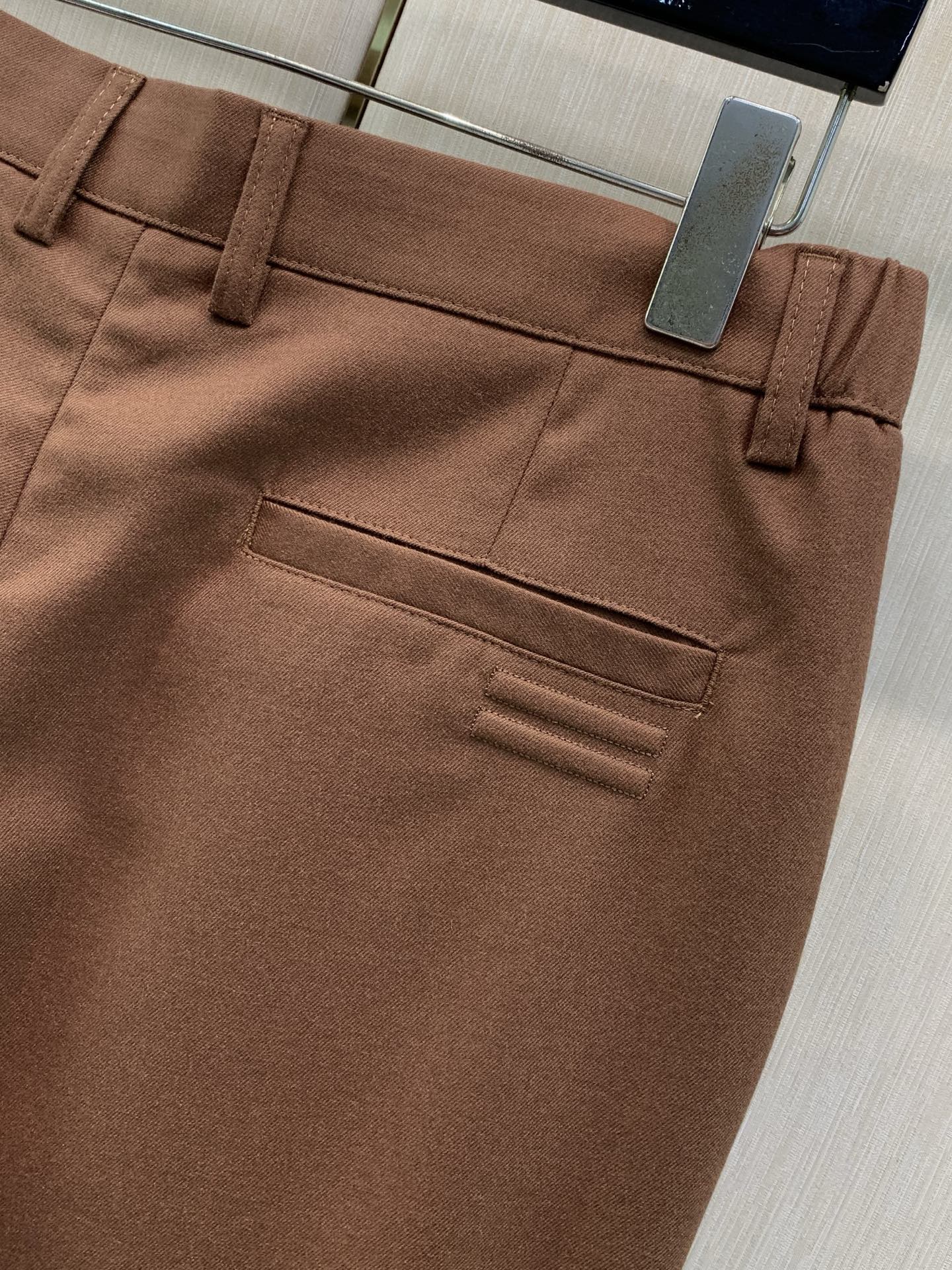 ，杰尼亚 Zegna，2026春秋最新品，专柜同步有售，原单狠货，时尚休闲裤，采用进口原版面料，舒适透气，原版五金辅料装