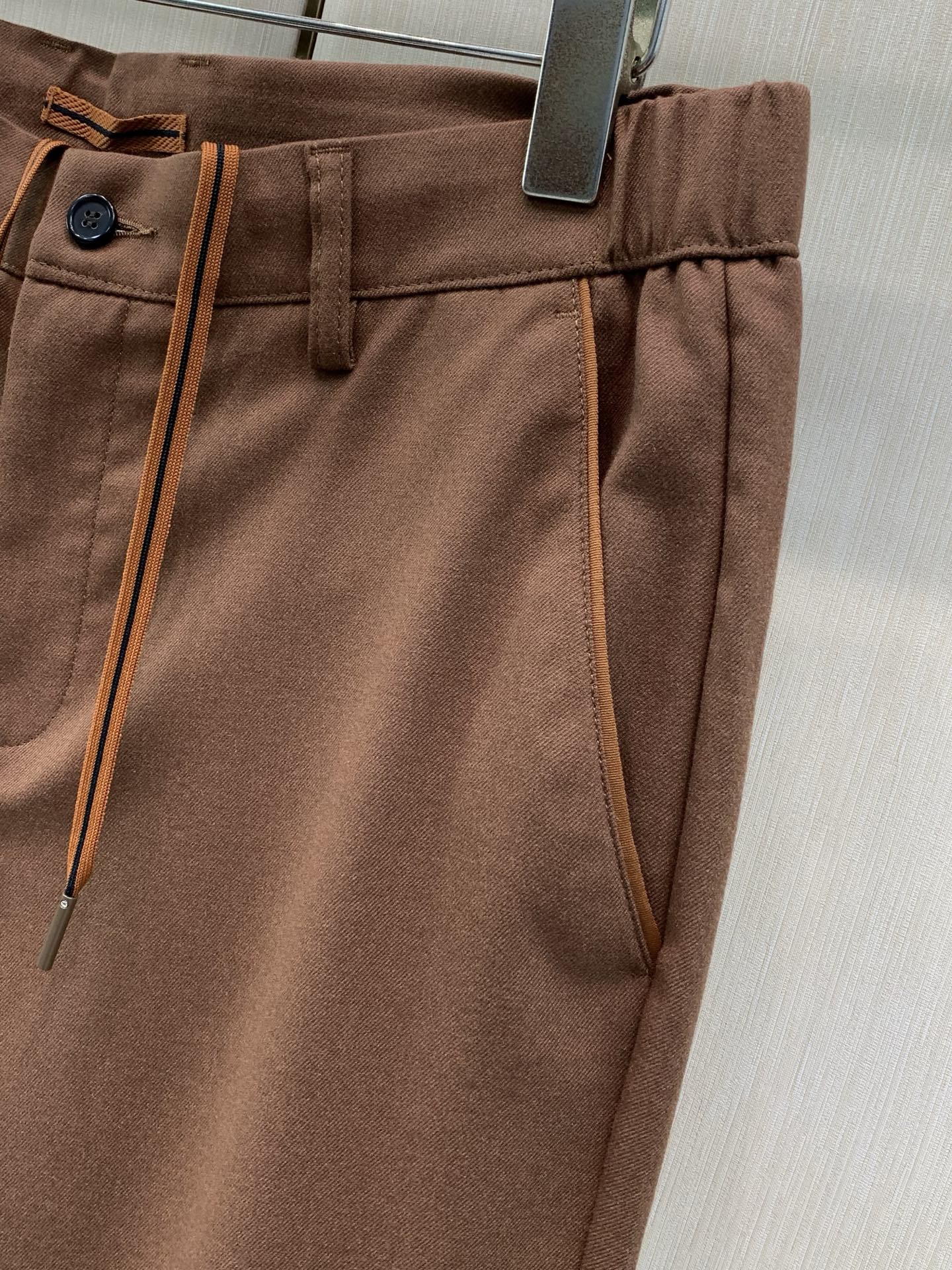 ，杰尼亚 Zegna，2026春秋最新品，专柜同步有售，原单狠货，时尚休闲裤，采用进口原版面料，舒适透气，原版五金辅料装