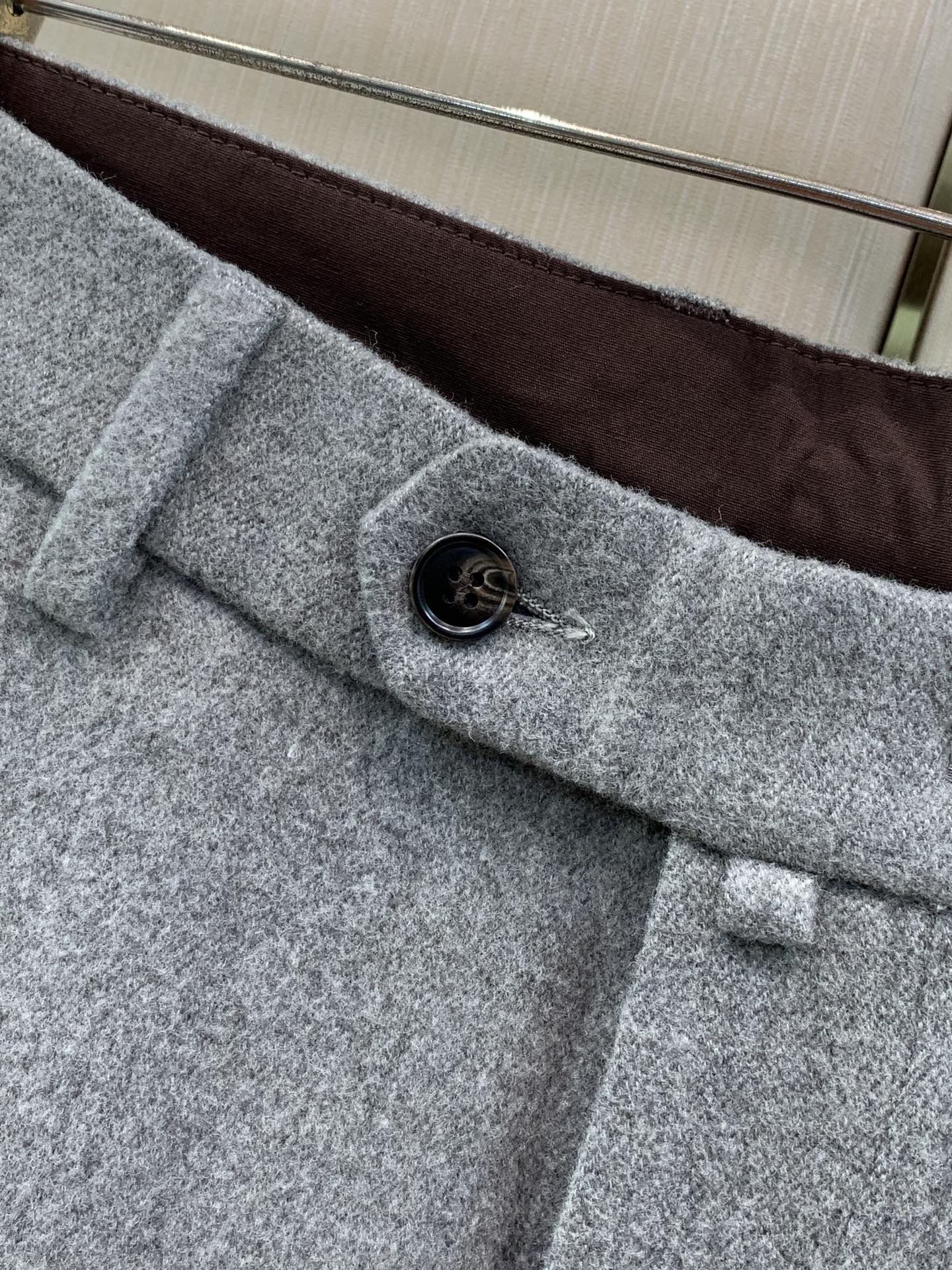 ，Loro Piana(Loro Piana )，2026春秋最新品，专柜同步有售，原单狠货，时尚休闲裤，采用进口原版面