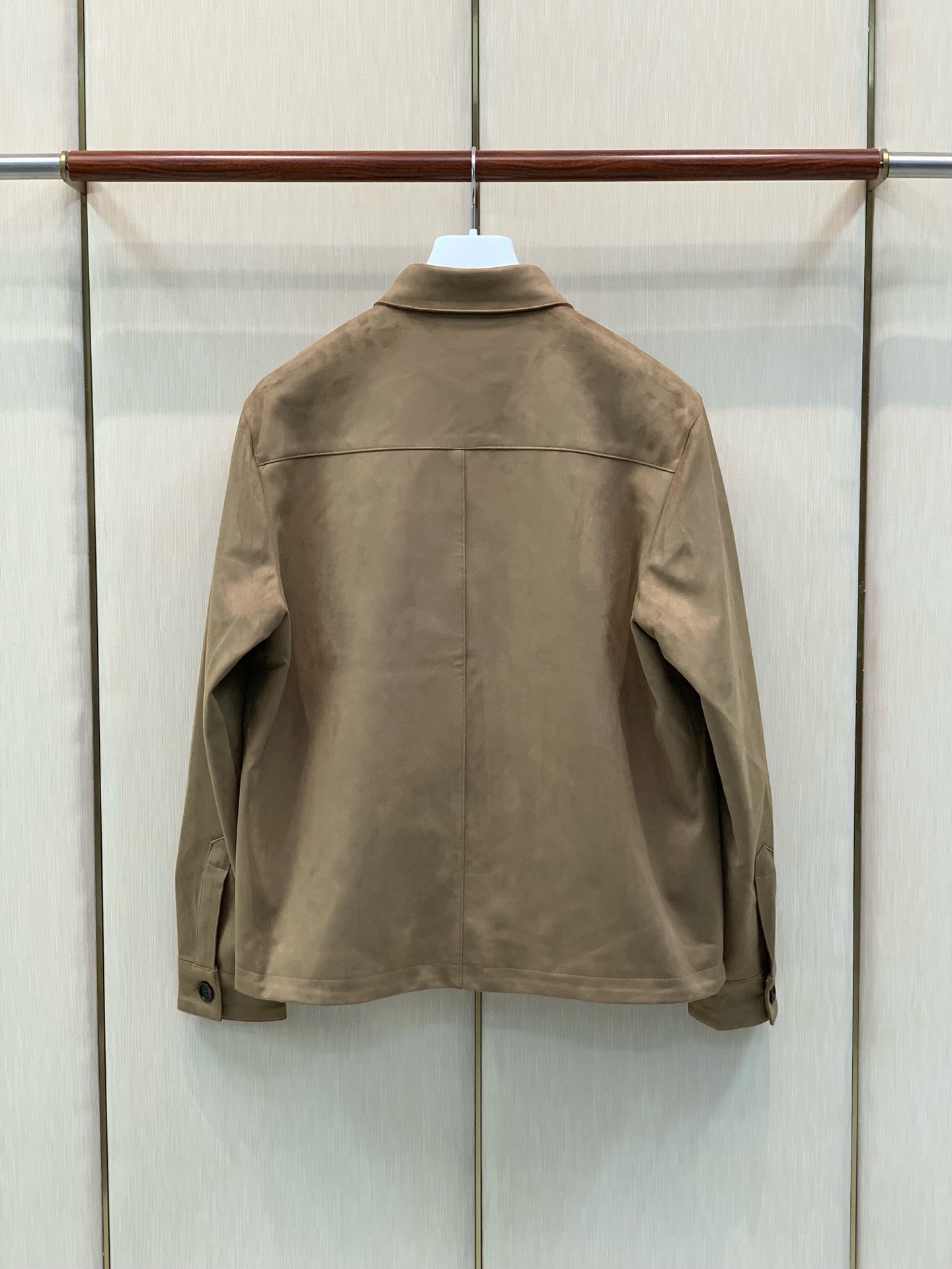 ，BRUNELLO CUCINELLI 意大利神狮，2026秋冬最新品，专柜同步有售，原单狠货，时尚休闲翻领夹克外套，采