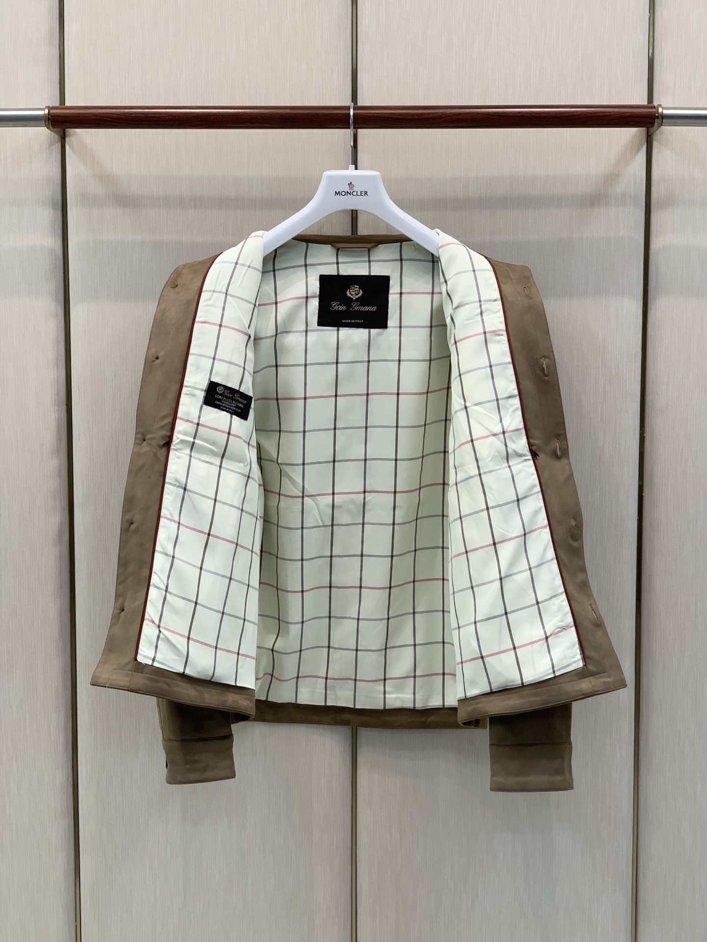 ，BRUNELLO CUCINELLI 意大利神狮，2026秋冬最新品，专柜同步有售，原单狠货，时尚休闲翻领夹克外套，采