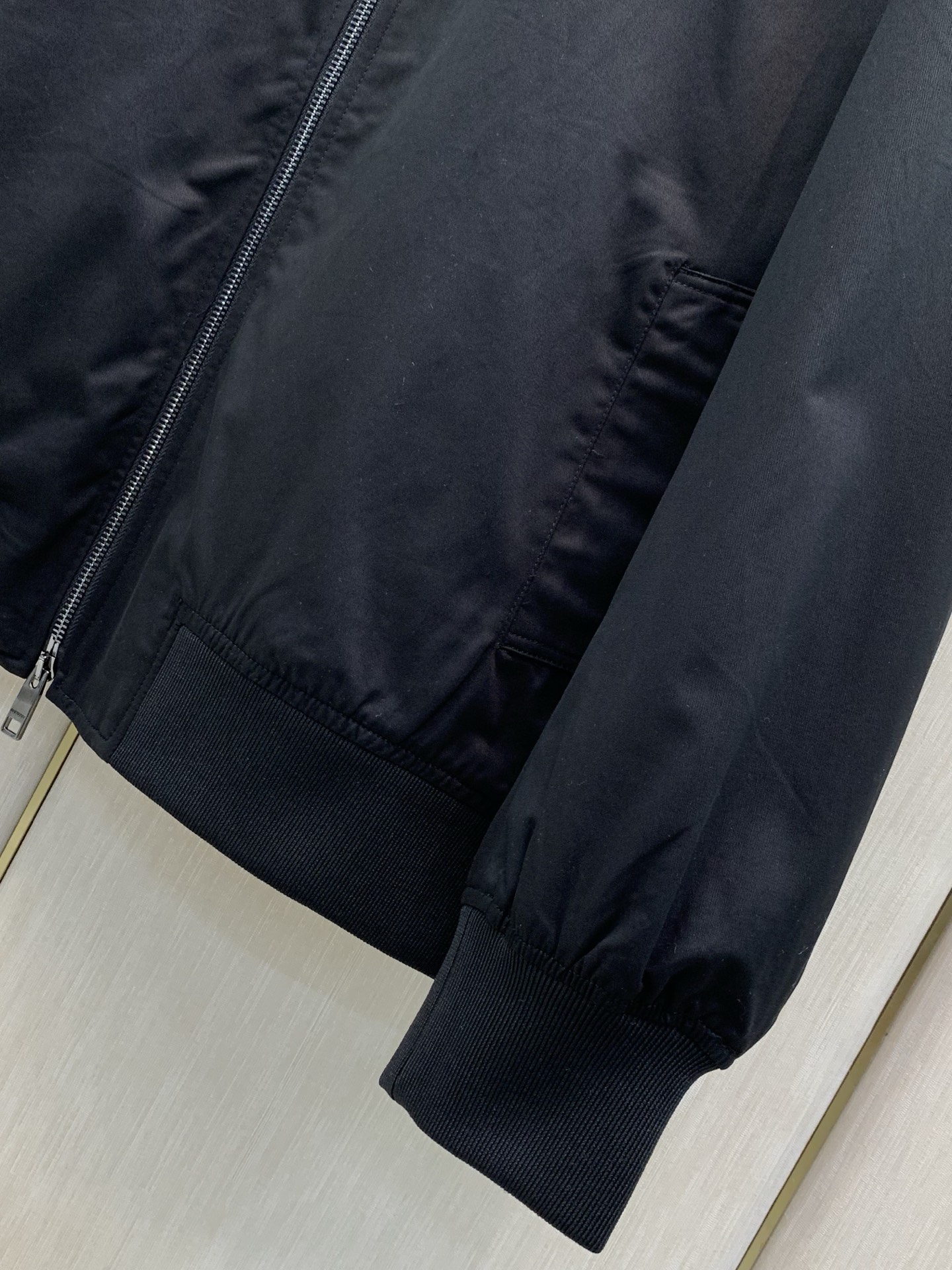 ，Burberry 巴宝莉，2026秋季最新品，专柜同步有售，原单狠货，时尚休闲翻领夹克外套，进口原版面料，上身舒适透气