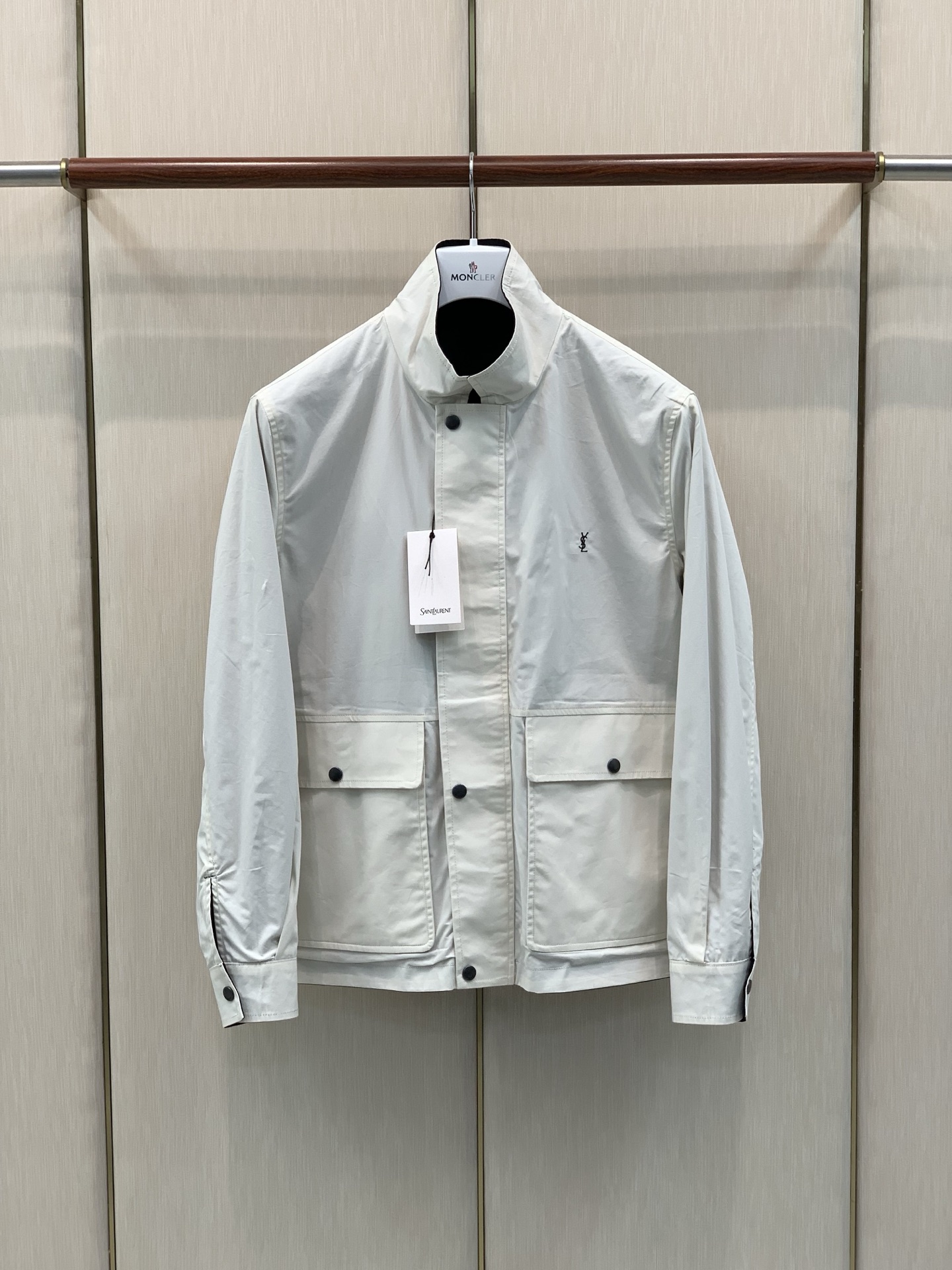 ，Saint Laurent 圣罗兰，2026秋季新品，时尚休闲立领两面穿夹克外套，专柜同步有售，原单狠货，采用进口原版