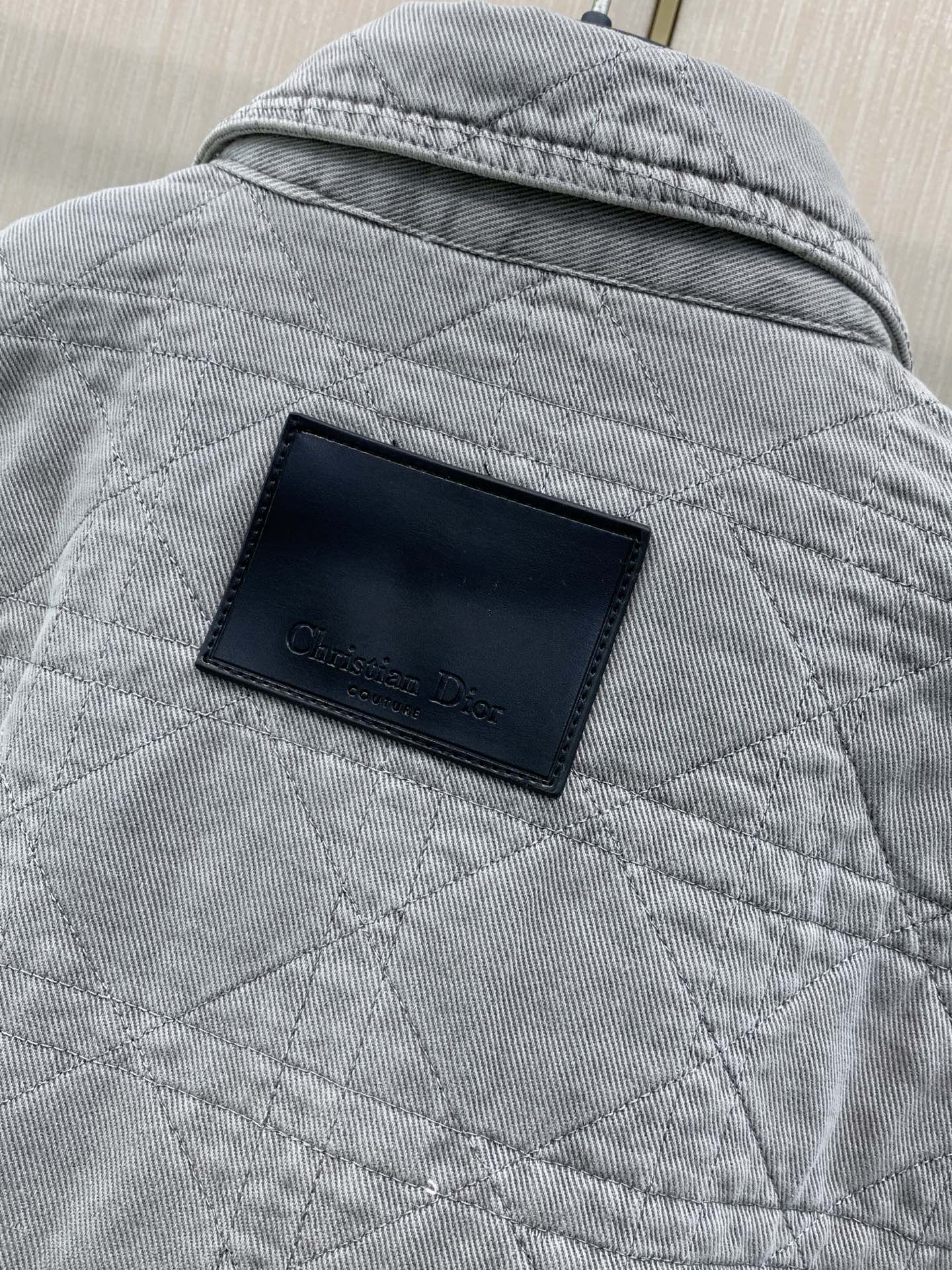 衣服，裤子320，Dior 迪奥，2026秋冬新品，专柜同步有售，简约时尚休闲套装（外套夹薄棉），原版进口面料，舒适透气