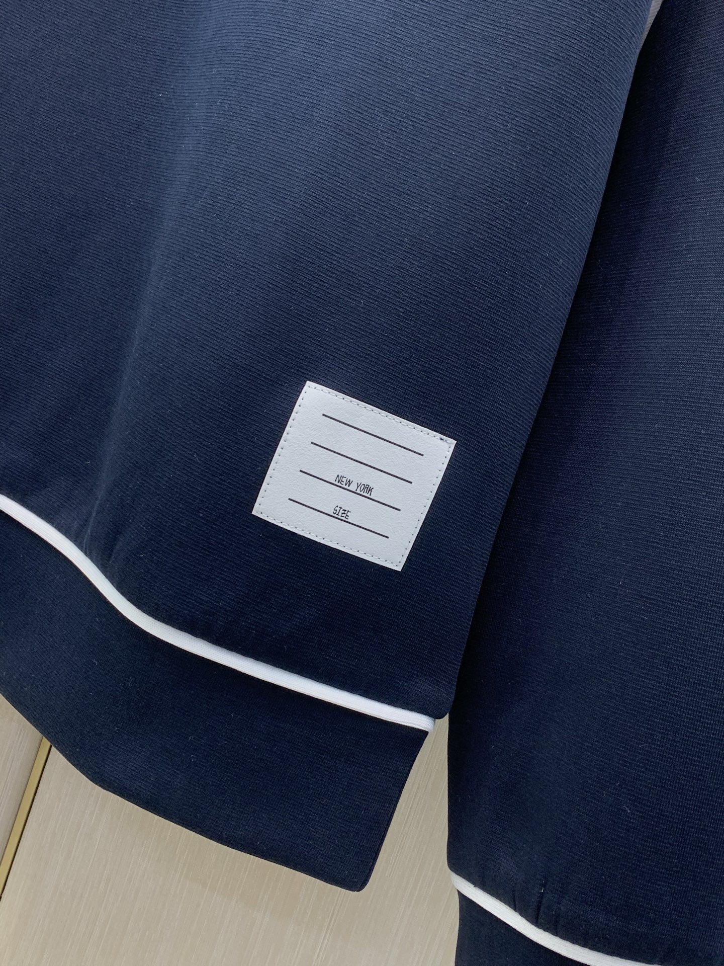 ，Thom Browne 汤姆·布朗 ，2026秋季最新品，时尚休圆领卫衣，专柜同步有售，原单狠货，采用进口原版面料，舒