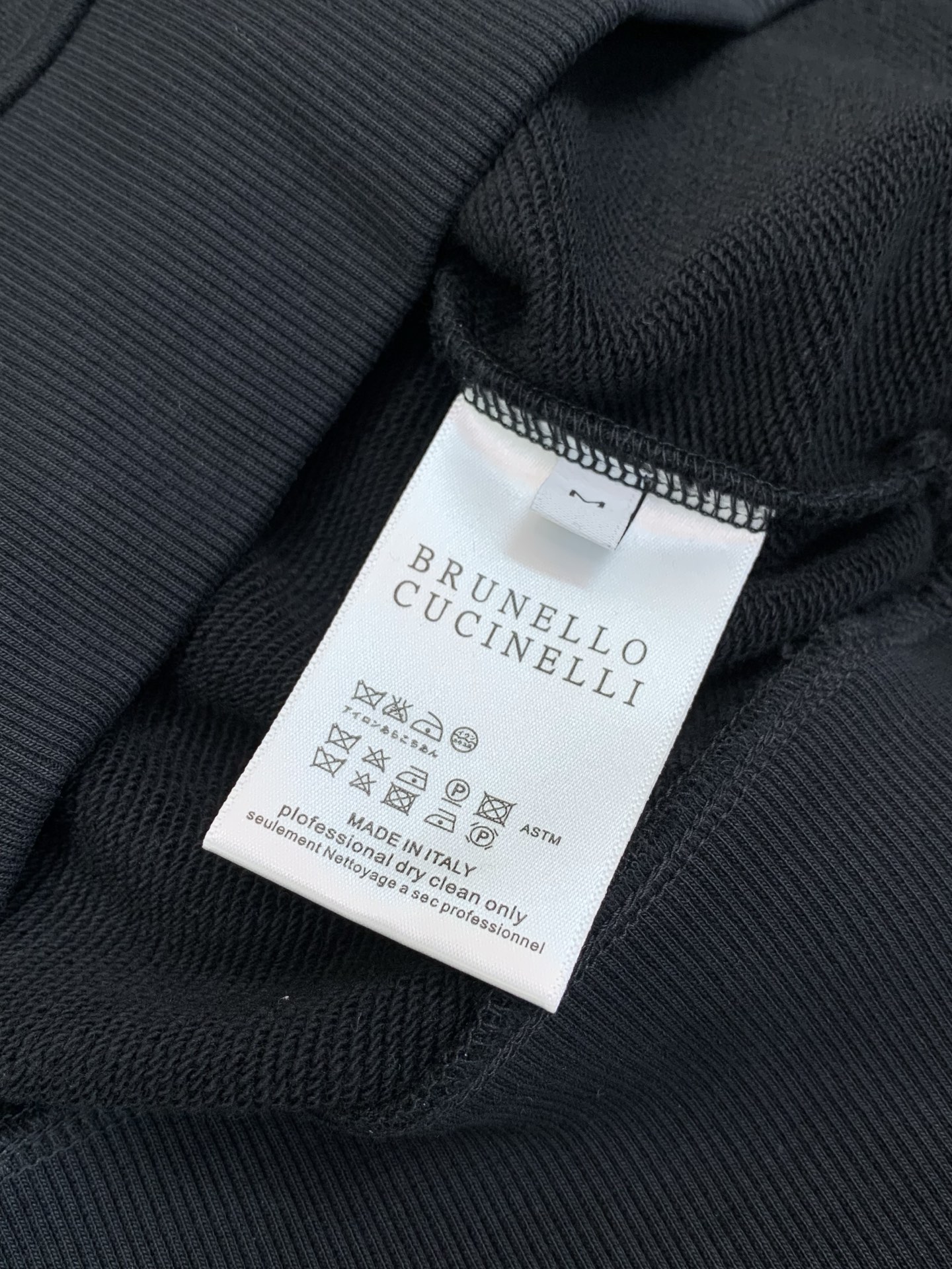 ，BRUNELLO CUCINELLI 意大利神狮，2026早秋最新品，专柜同步有售，原单狠货，时尚休闲圆领卫衣，采用进