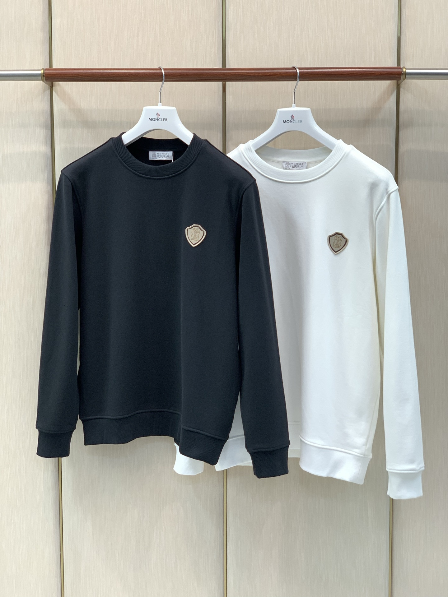 ，BRUNELLO CUCINELLI 意大利神狮，2026早秋最新品，专柜同步有售，原单狠货，时尚休闲圆领卫衣，采用进