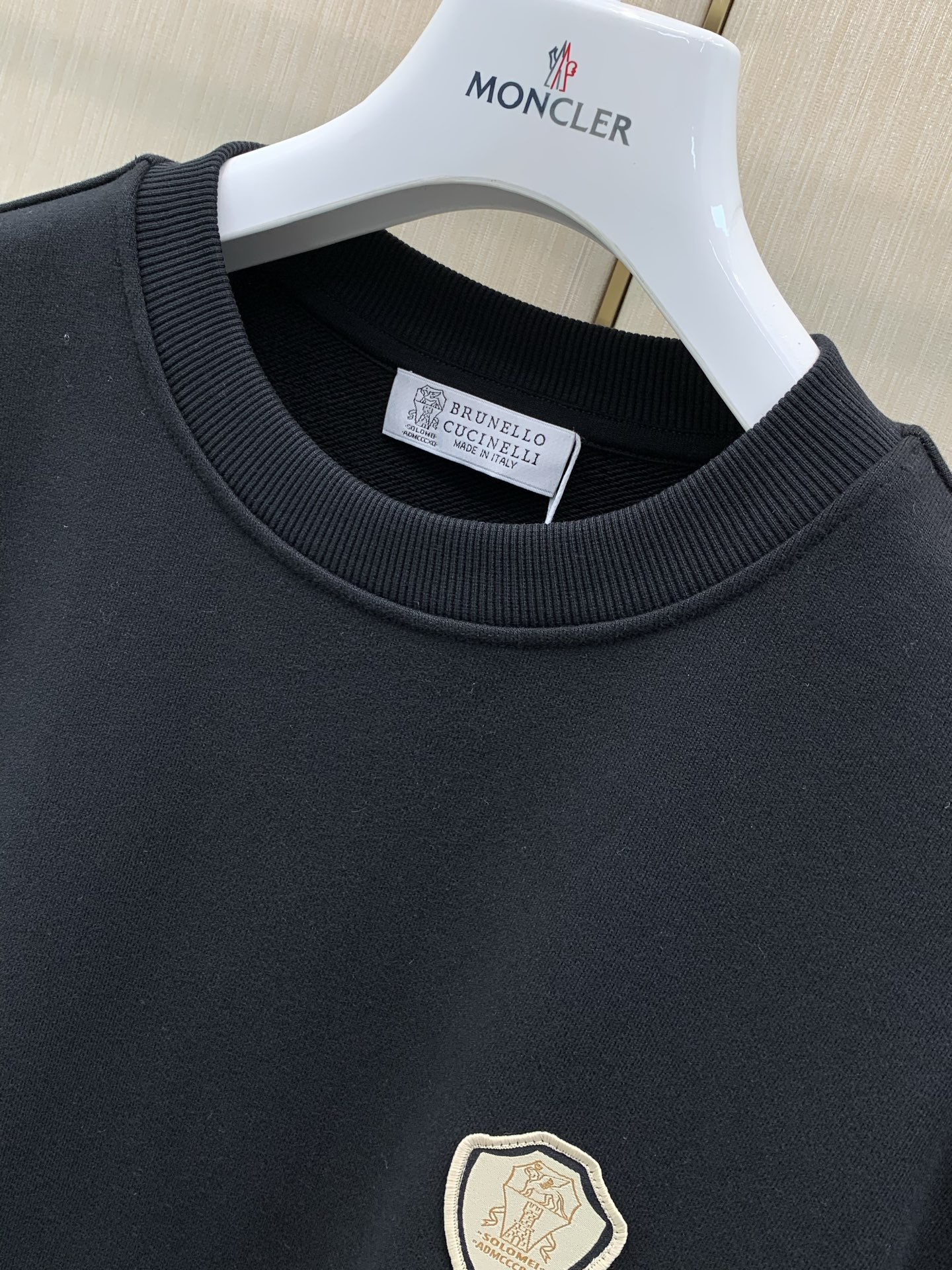，BRUNELLO CUCINELLI 意大利神狮，2026早秋最新品，专柜同步有售，原单狠货，时尚休闲圆领卫衣，采用进