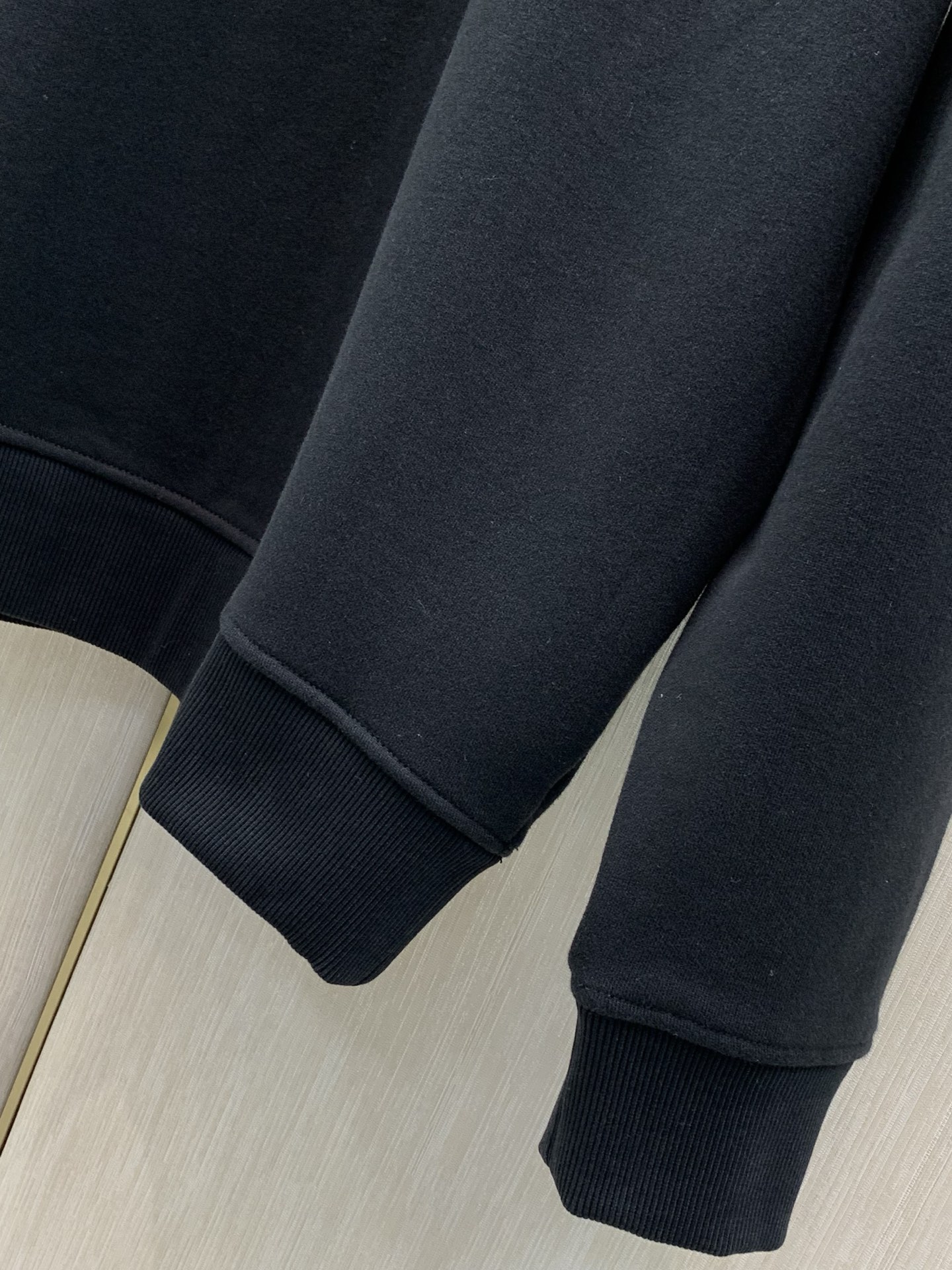 ，BRUNELLO CUCINELLI 意大利神狮，2026早秋最新品，专柜同步有售，原单狠货，时尚休闲圆领卫衣，采用进