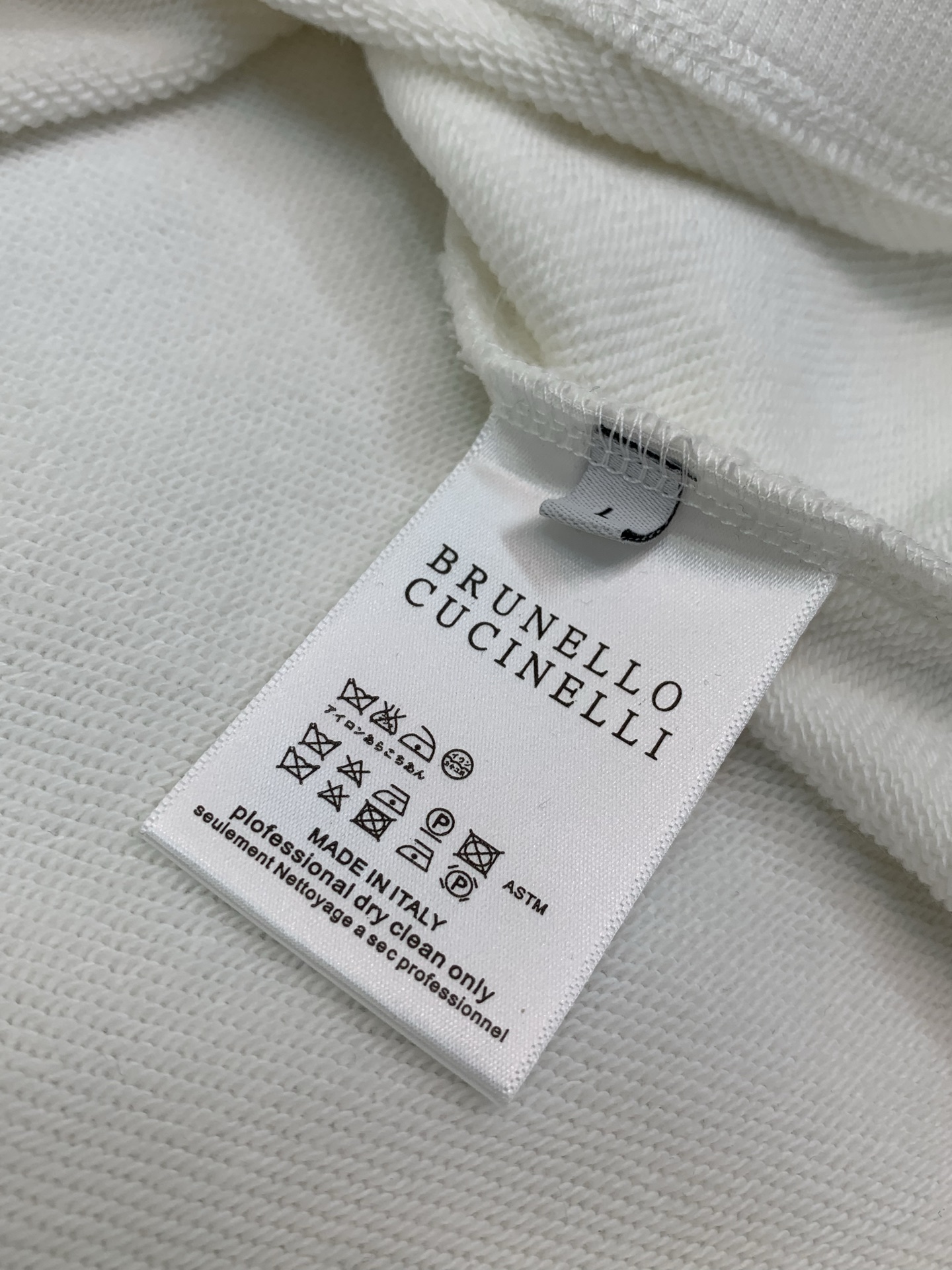 ，BRUNELLO CUCINELLI 意大利神狮，2026早秋最新品，专柜同步有售，原单狠货，时尚休闲圆领卫衣，采用进