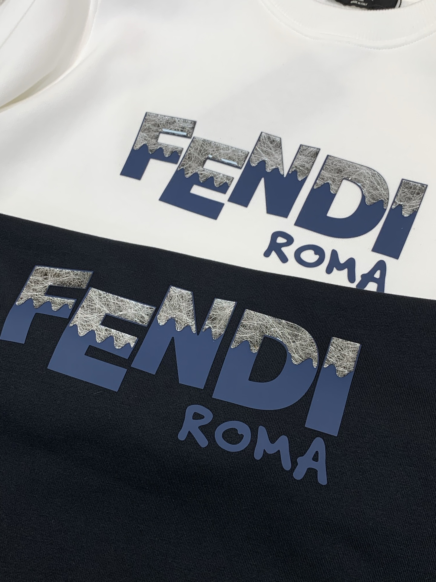 ，FENDI 芬迪，2026早秋最新品，专柜同步有售，原单狠货，时尚休闲圆领卫衣，进口原版面料，顶级印花工艺字母图案lo