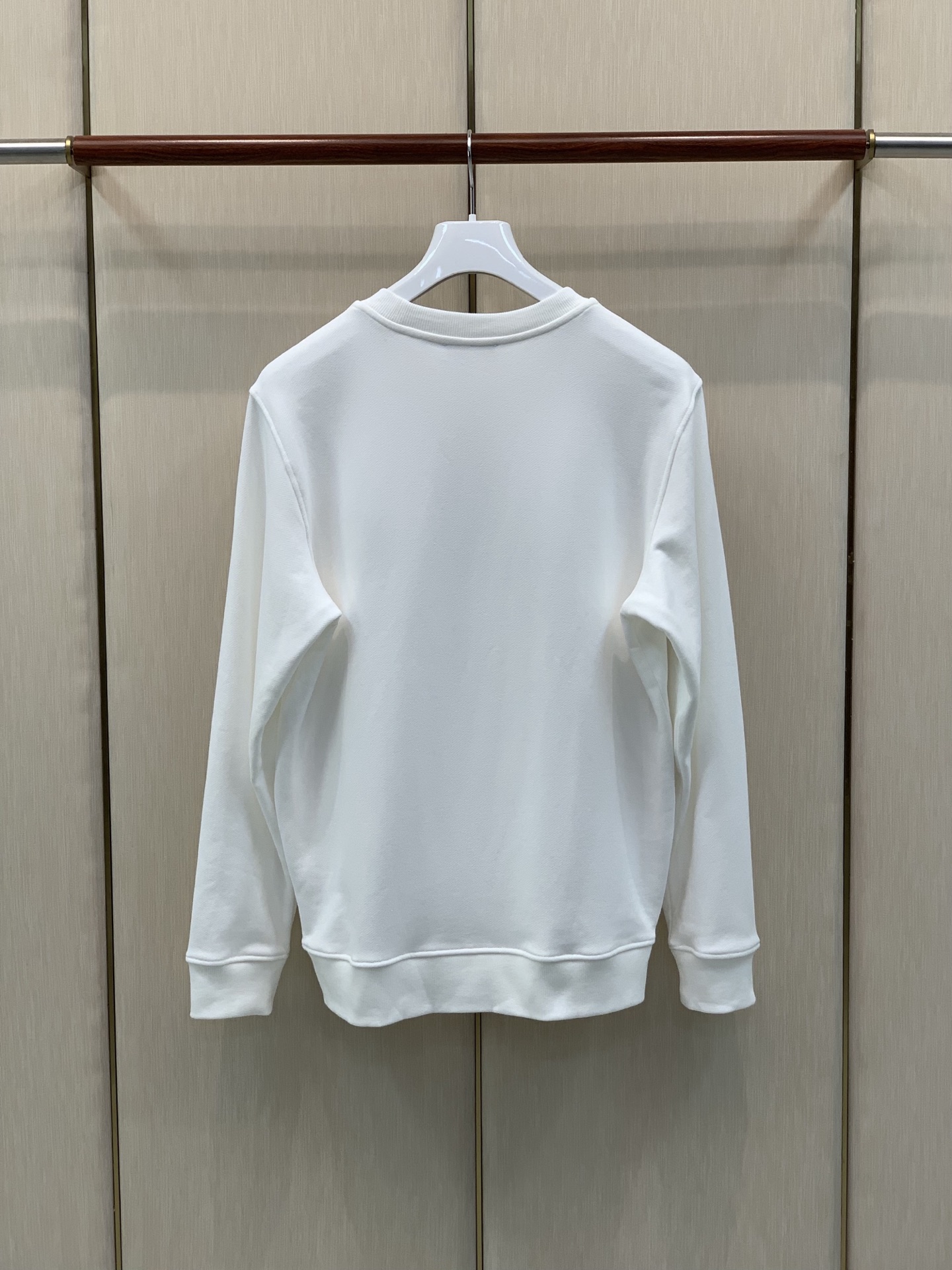 ，FENDI 芬迪，2026早秋最新品，专柜同步有售，原单狠货，时尚休闲圆领卫衣，进口原版面料，顶级印花工艺字母图案lo