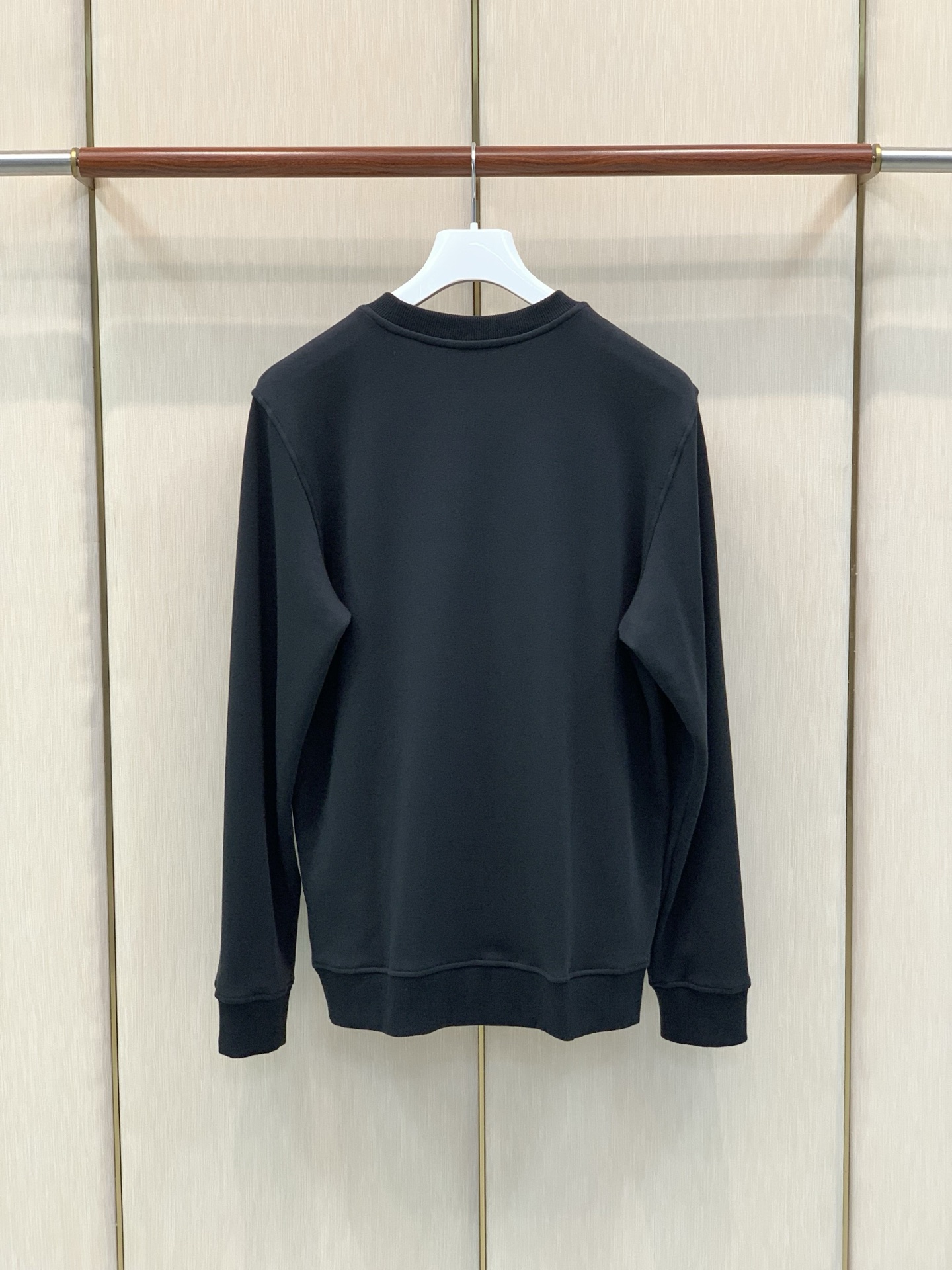 ，FENDI 芬迪，2026早秋最新品，专柜同步有售，原单狠货，时尚休闲圆领卫衣，进口原版面料，顶级印花工艺字母图案lo