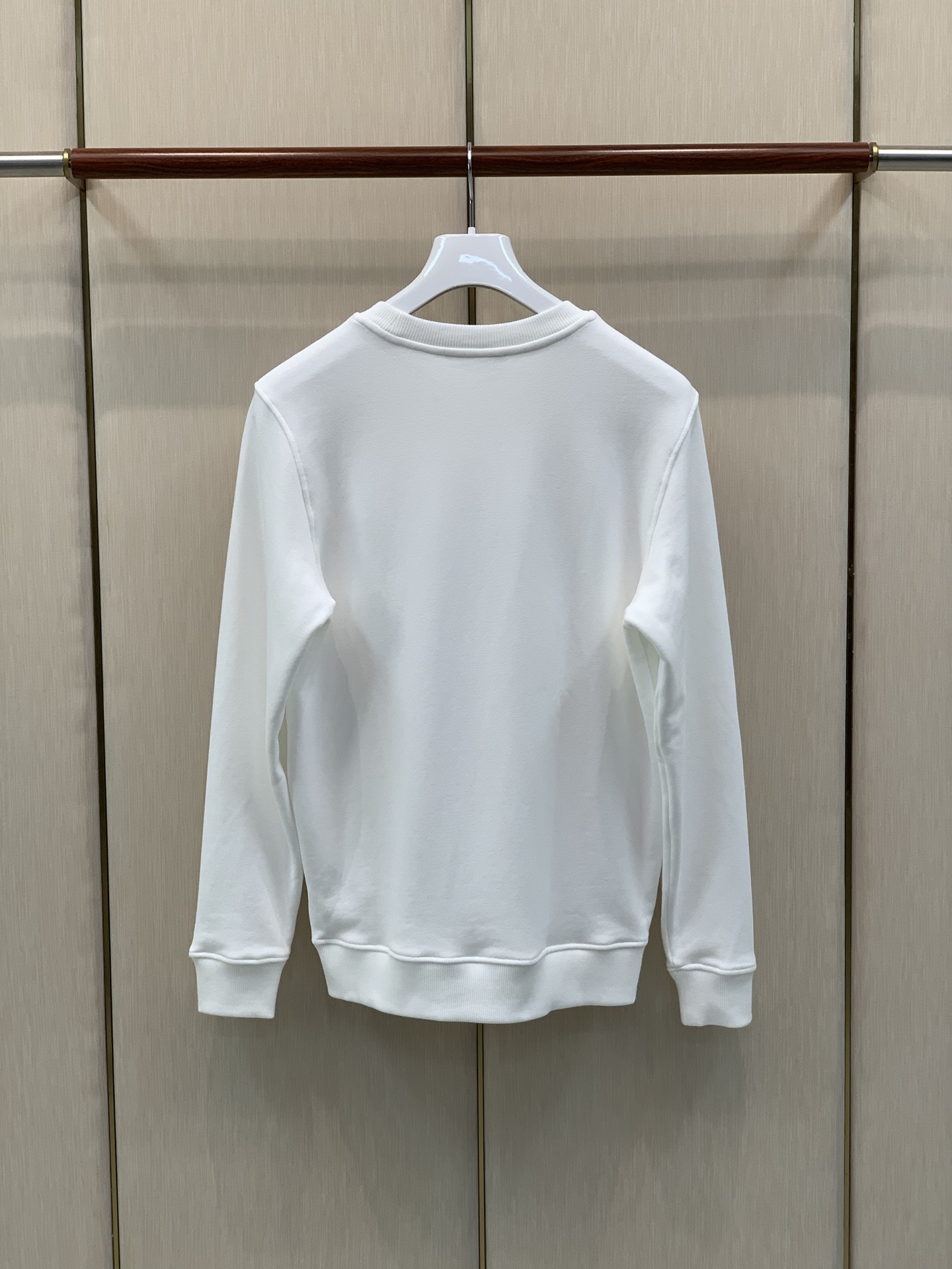 ，FENDI 芬迪，2026早秋最新品，专柜同步有售，原单狠货，时尚休闲圆领卫衣，进口原版面料，顶级印花工艺字母图案lo