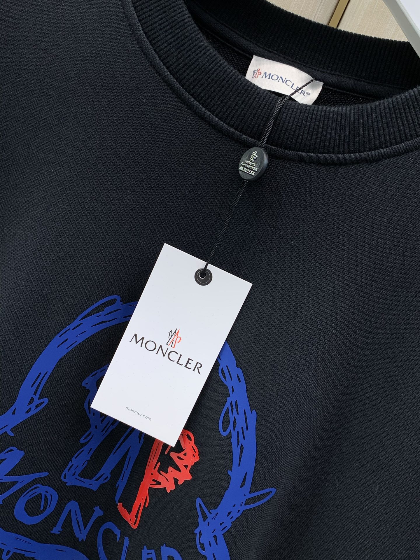 ，Moncler 蒙口，2026早秋最新品，专柜同步有售，原单狠货，时尚休闲圆领卫衣，上身舒适！吸睛而有亮点，采用进口原