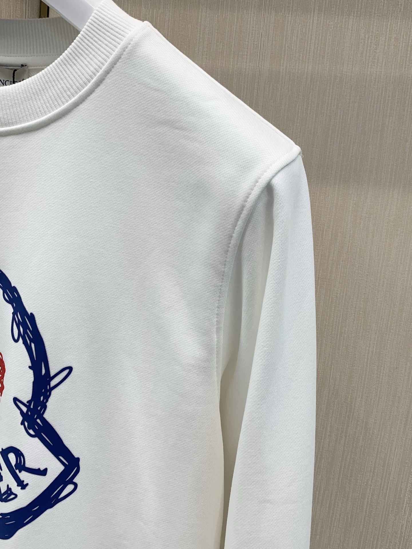 ，Moncler 蒙口，2026早秋最新品，专柜同步有售，原单狠货，时尚休闲圆领卫衣，上身舒适！吸睛而有亮点，采用进口原