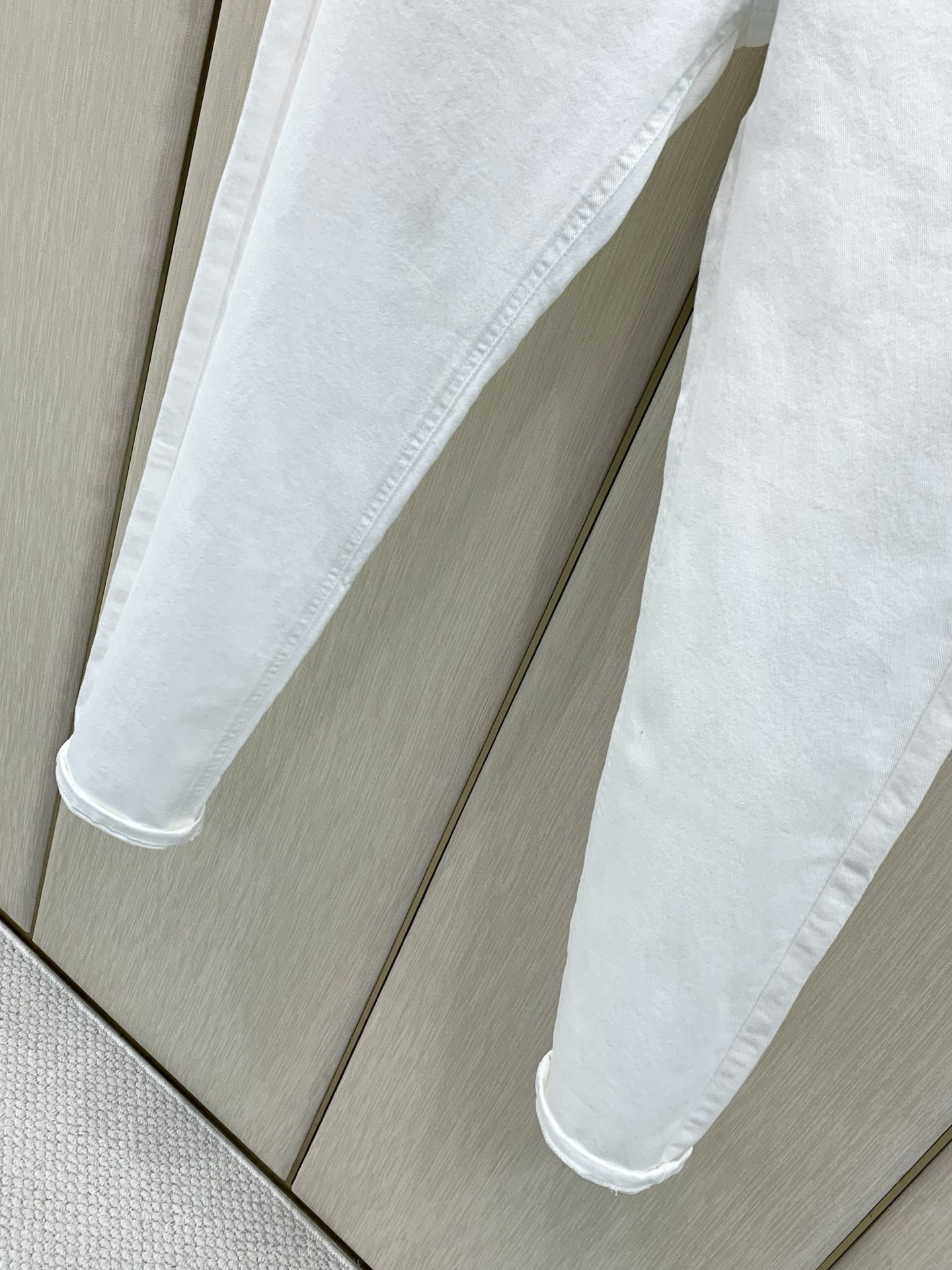 ，Loro Piana(Loro Piana )，2026秋季最新品，专柜同步有售，原单狠货，时尚休闲牛仔裤，采用进口原