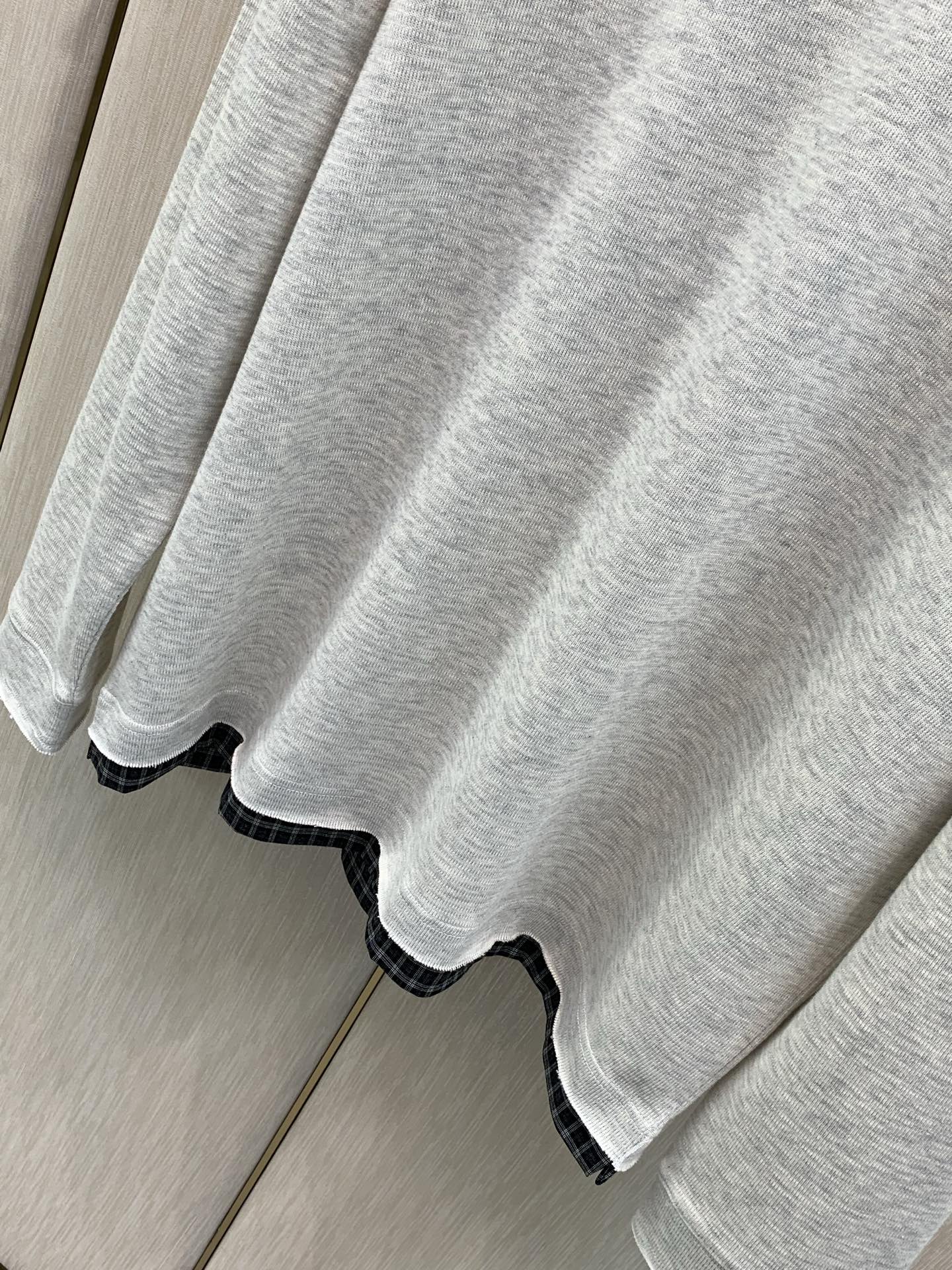，Balenciaga 巴黎世家，2026早秋最新款，专柜同步有售，原单狠货，爆款时尚休闲圆领长袖T恤，进口原版面料，独