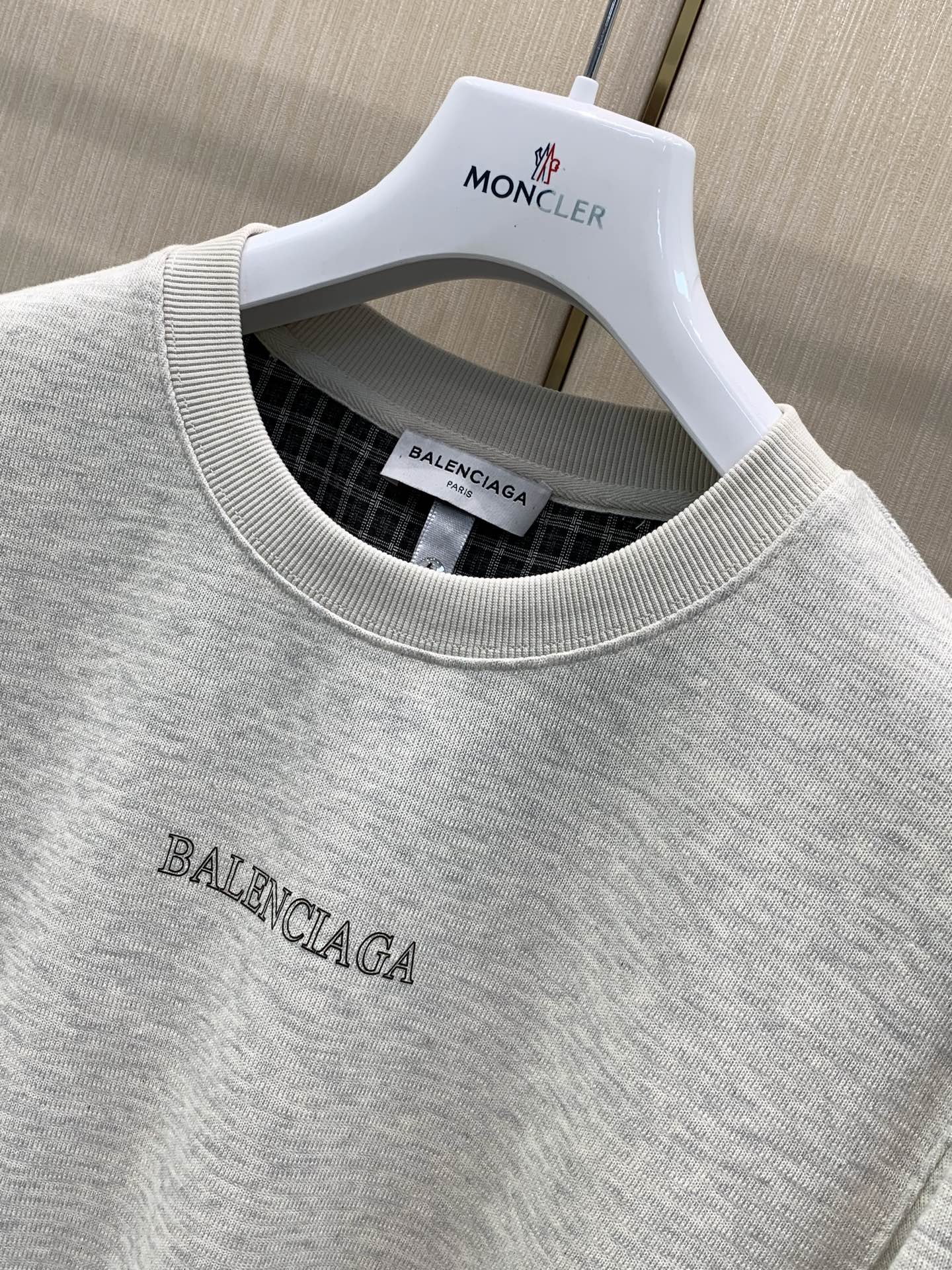 ，Balenciaga 巴黎世家，2026早秋最新款，专柜同步有售，原单狠货，爆款时尚休闲圆领长袖T恤，进口原版面料，独