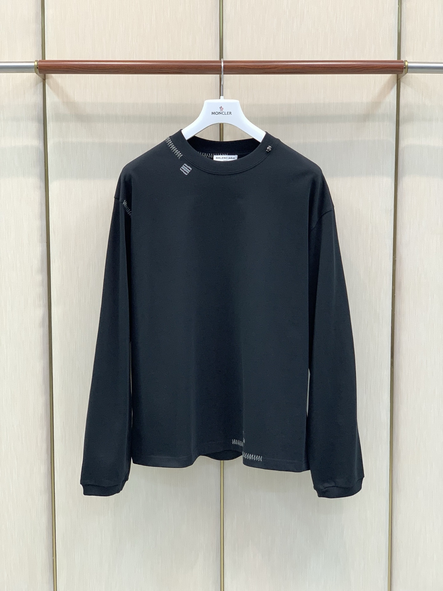 ，Balenciaga 巴黎世家，2026早秋最新款，专柜同步有售，原单狠货，爆款时尚休闲圆领长袖T恤，进口原版面料，独