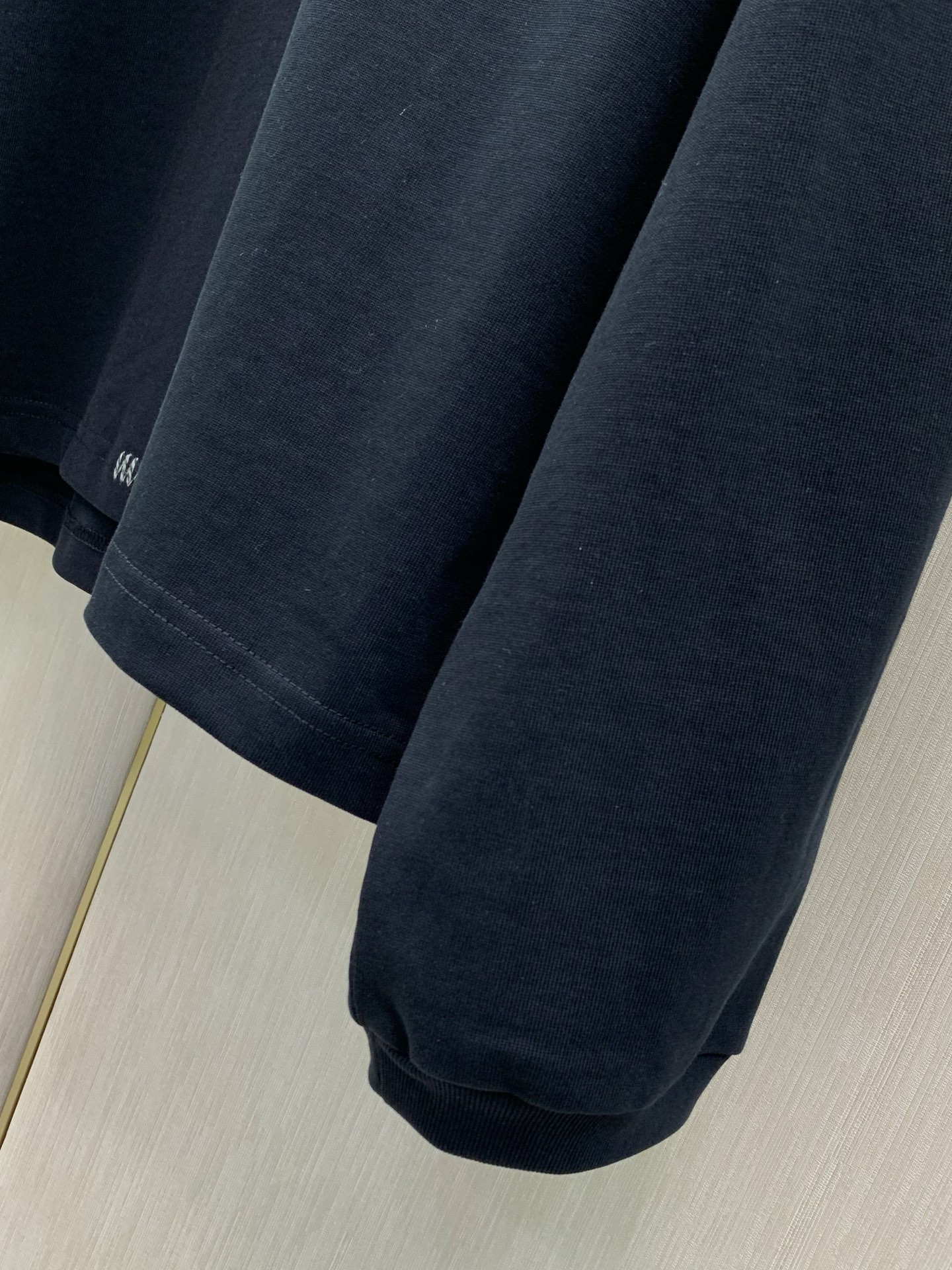，Balenciaga 巴黎世家，2026早秋最新款，专柜同步有售，原单狠货，爆款时尚休闲圆领长袖T恤，进口原版面料，独