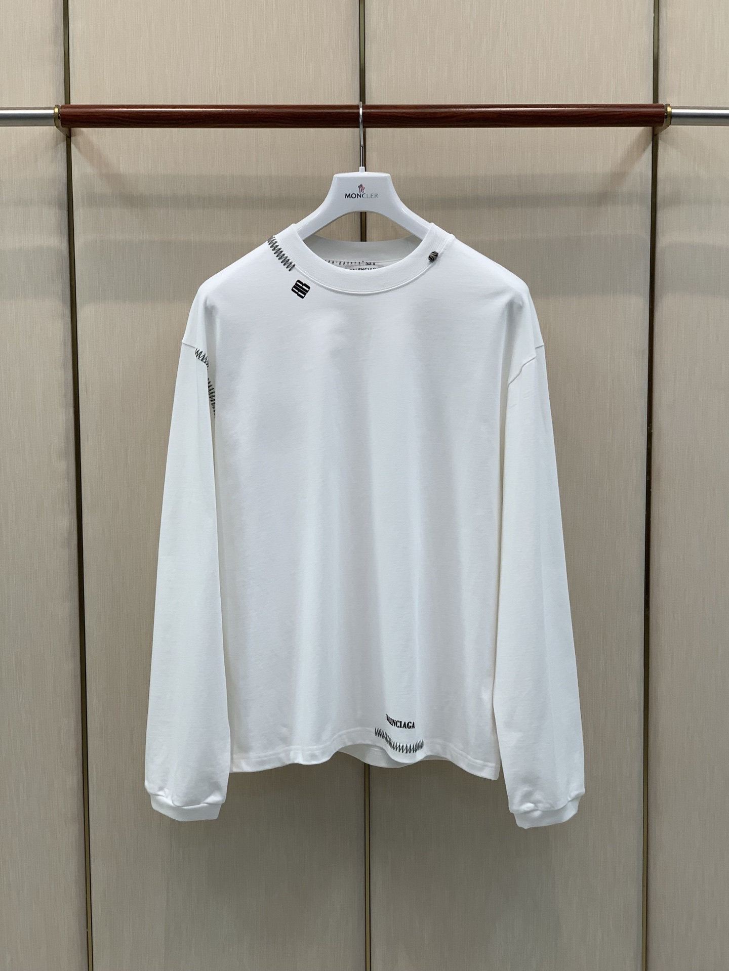 ，Balenciaga 巴黎世家，2026早秋最新款，专柜同步有售，原单狠货，爆款时尚休闲圆领长袖T恤，进口原版面料，独
