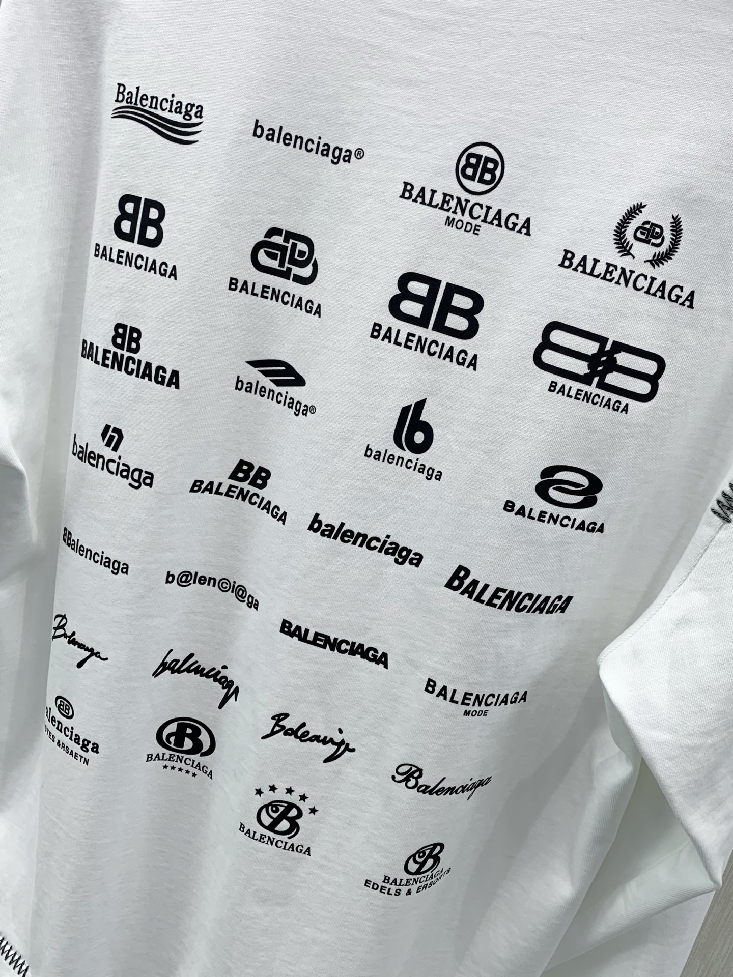 ，Balenciaga 巴黎世家，2026早秋最新款，专柜同步有售，原单狠货，爆款时尚休闲圆领长袖T恤，进口原版面料，独
