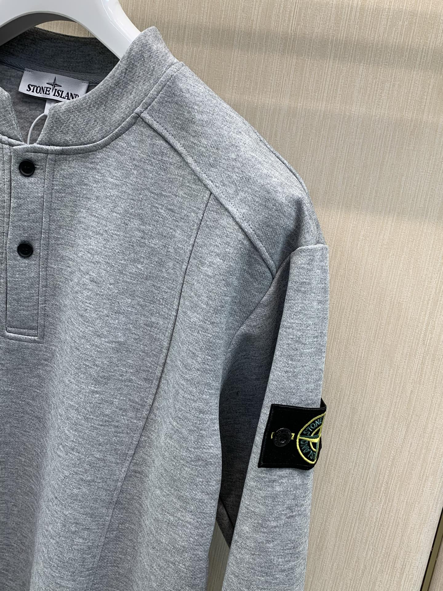 、Stone Island 石头岛，2026早秋最新款，专柜同步有售，原单狠货，爆款时尚休闲圆领卫衣，进口原版面料，独特