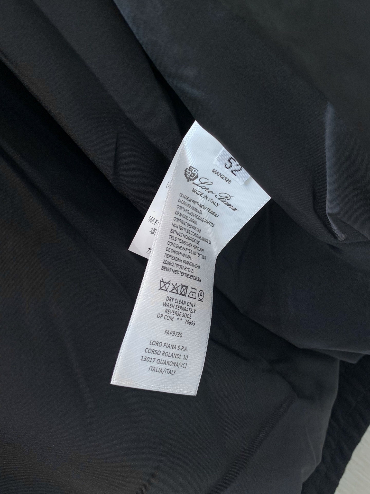 ，Loro Piana(Loro Piana )，2026秋冬最新品，专柜同步有售，原单狠货，时尚休闲立领外套，采用进口