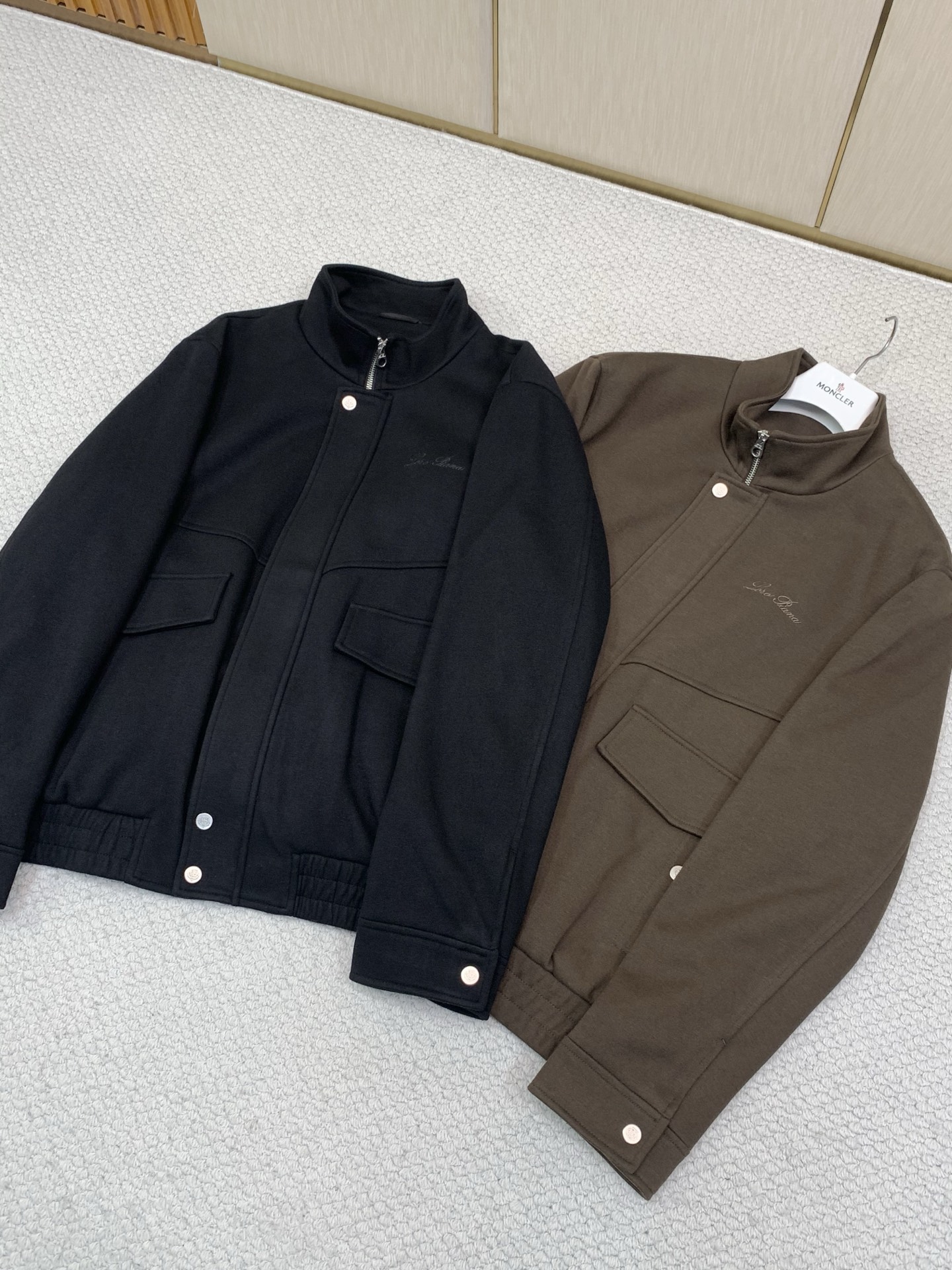 ，Loro Piana(Loro Piana )，2026秋冬最新品，专柜同步有售，原单狠货，时尚休闲立领外套，采用进口