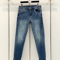 ,LouisVuitton 路易威登,2026春秋最新款,专柜同步有售,原单狠货,时尚休闲水洗牛仔裤,上身很有特点!吸睛 ,LouisVuitton 路易威登,2026春秋最新款,专柜同步有售,原单狠货,时尚休闲水洗牛仔裤,上身很有特点!吸睛