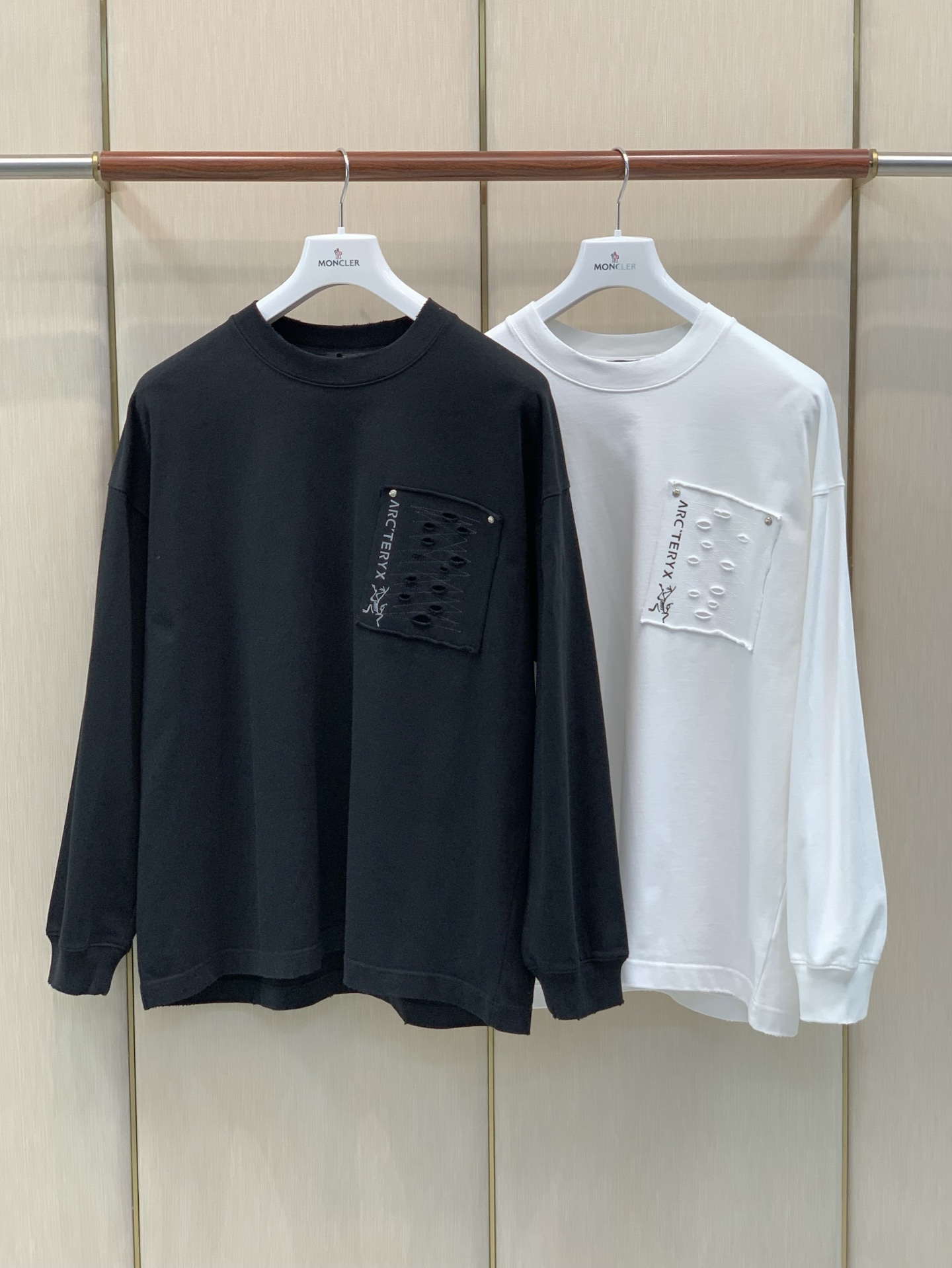 ，ARCTERYX 始祖鸟，2026早秋AW新品，时尚休闲圆领卫衣，专柜同步有售，原单狠货，进口原版面料，工艺极度复杂，