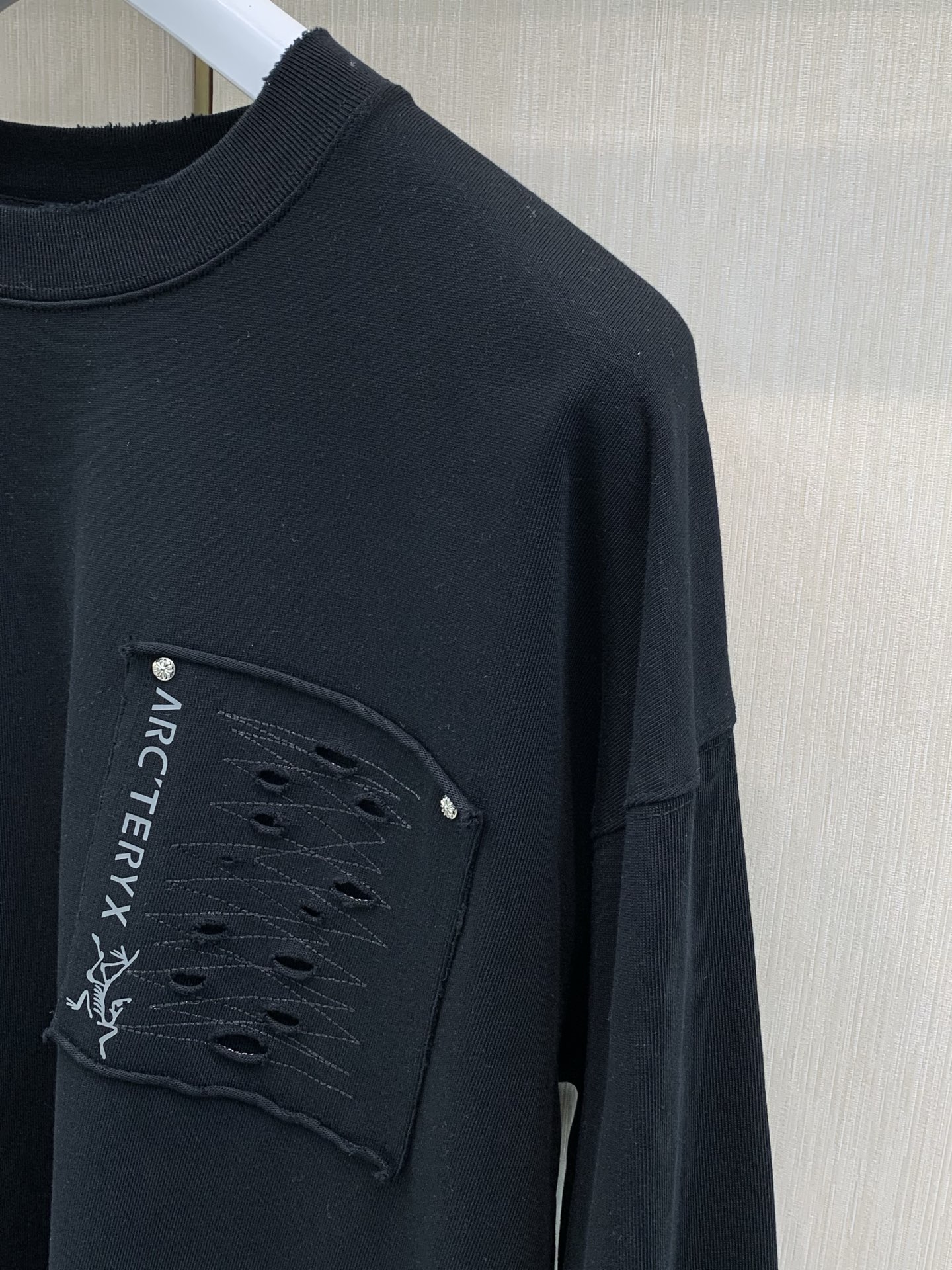 ，ARCTERYX 始祖鸟，2026早秋AW新品，时尚休闲圆领卫衣，专柜同步有售，原单狠货，进口原版面料，工艺极度复杂，