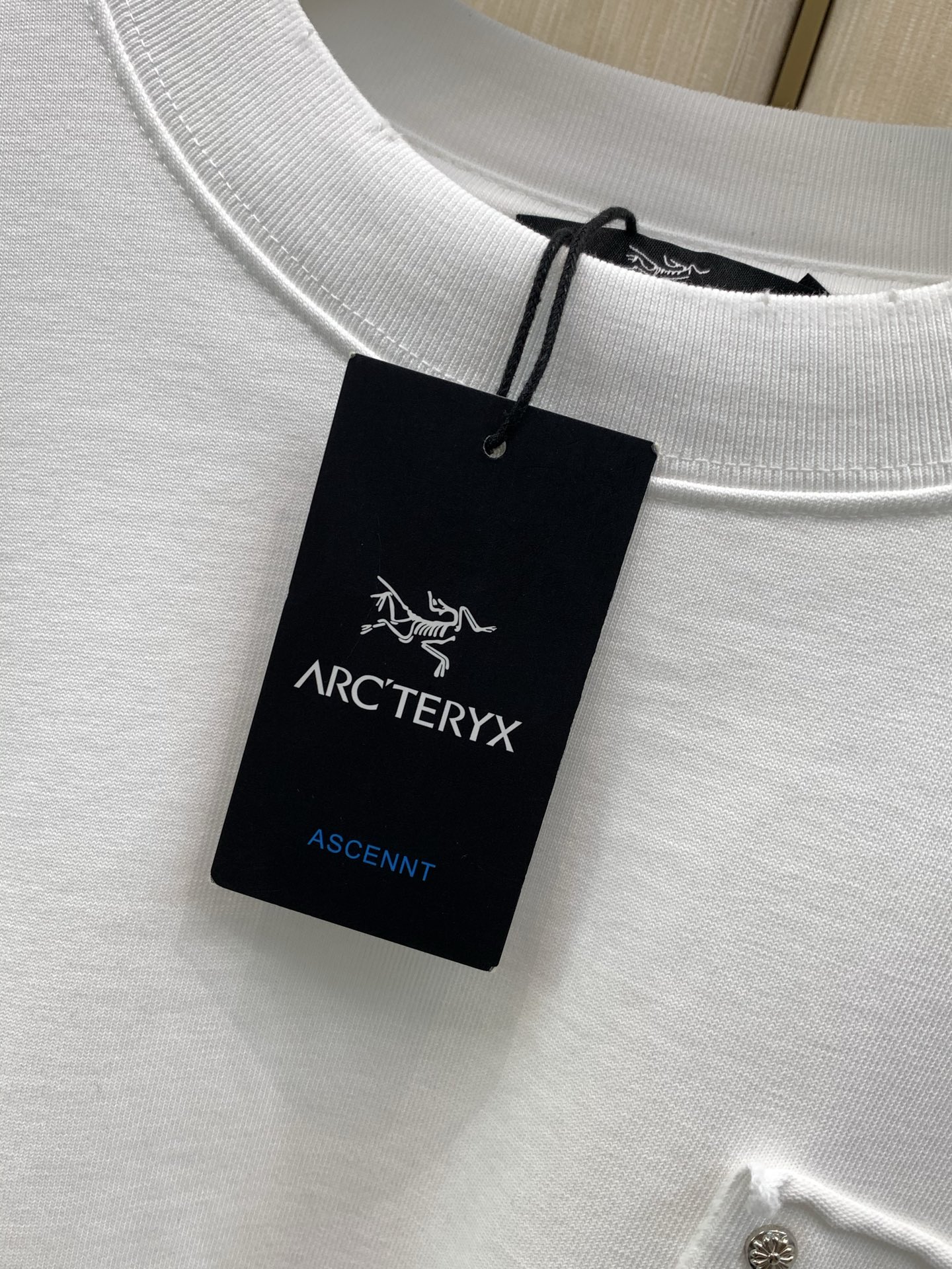 ，ARCTERYX 始祖鸟，2026早秋AW新品，时尚休闲圆领卫衣，专柜同步有售，原单狠货，进口原版面料，工艺极度复杂，