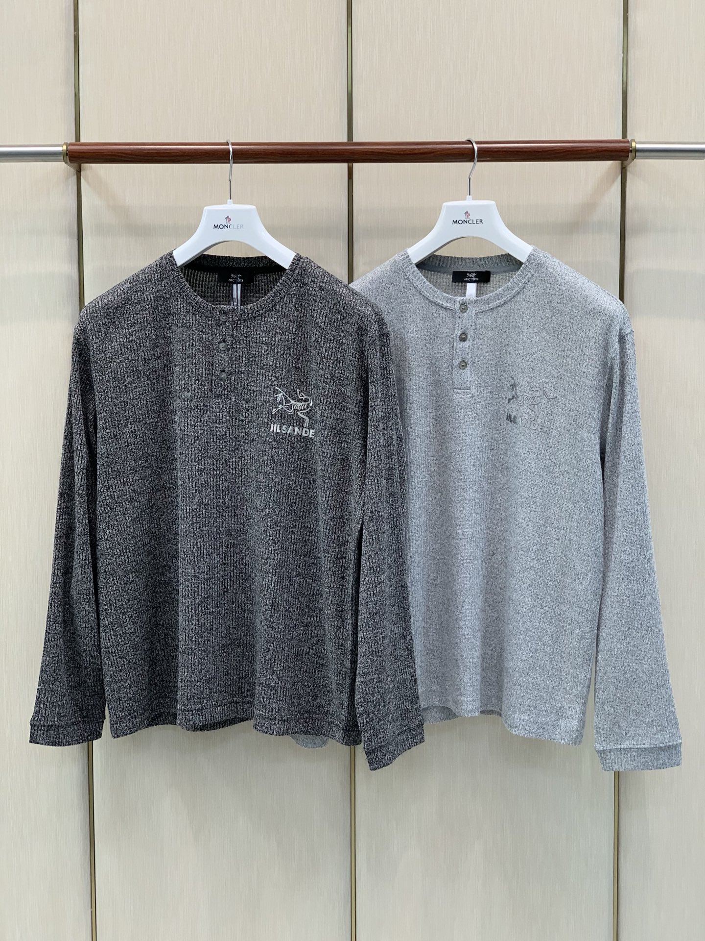 ，ARCTERYX ＆ JIL SANDRR 始祖鸟&吉尔·桑达联名款，2026秋季AW新品，时尚休闲圆领针织上衣，专柜