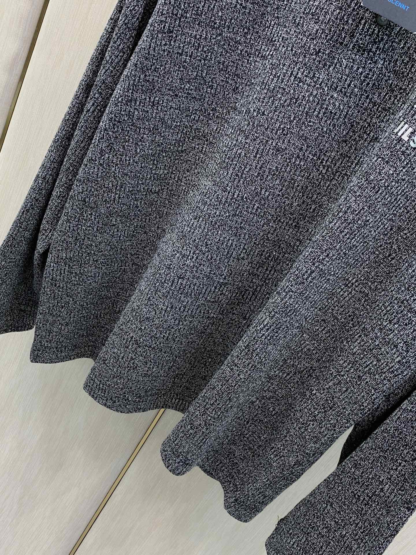，ARCTERYX ＆ JIL SANDRR 始祖鸟&吉尔·桑达联名款，2026秋季AW新品，时尚休闲圆领针织上衣，专柜