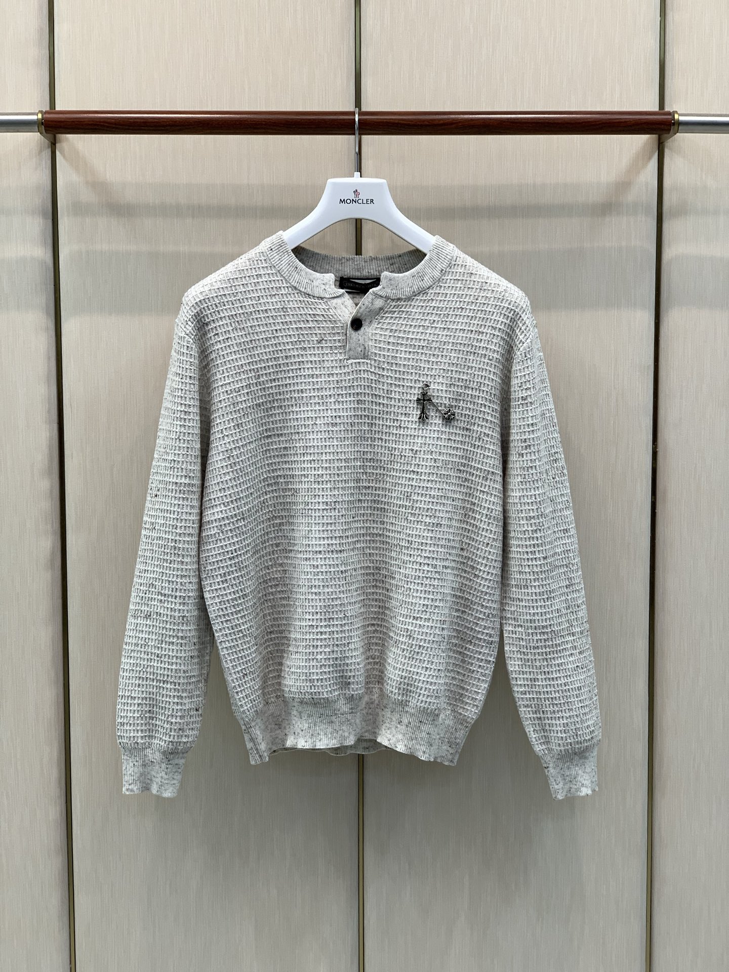 ,Chrome Hearts 克罗心,2026秋季新品,专柜同步有售,原单狠货,时尚休闲针织毛衣,采用进口原版面料,顶级 ,Chrome Hearts 克罗心,2026秋季新品,专柜同步有售,原单狠货,时尚休闲针织毛衣,采用进口原版面料,顶级