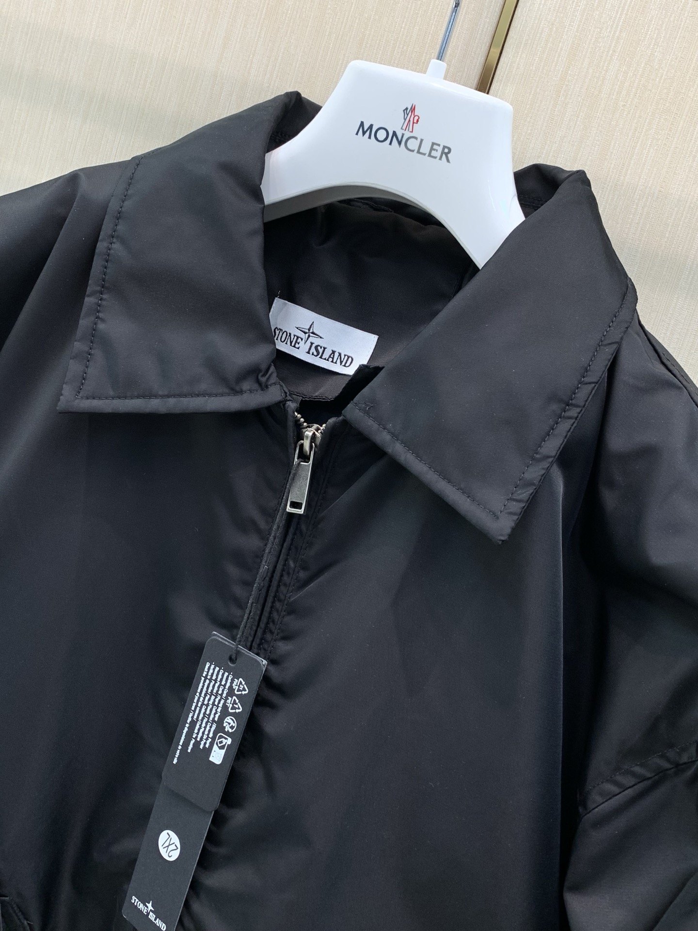 ，Stone Island 石头岛，2026冬季最新款，专柜同步有售，原单狠货，爆款时尚休闲翻领棉服外套，进口原版面料，