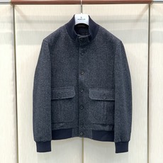 ,Loro Piana(Loro Piana ),2026秋冬最新品,专柜同步有售,原单狠货,时尚休闲立领夹克外套,采用 ,Loro Piana(Loro Piana ),2026秋冬最新品,专柜同步有售,原单狠货,时尚休闲立领夹克外套,采用