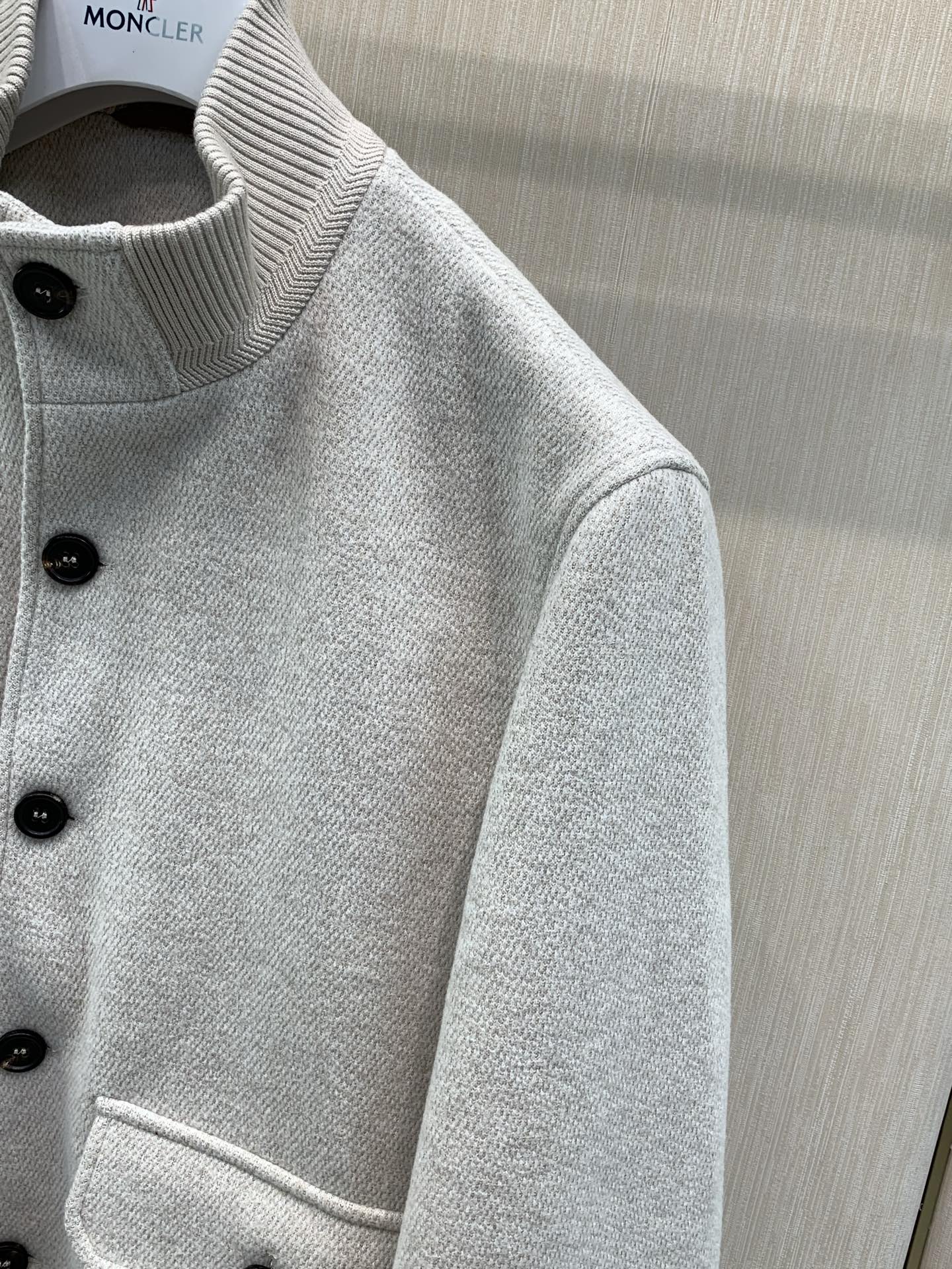 ，Loro Piana(Loro Piana )，2026秋冬最新品，专柜同步有售，原单狠货，时尚休闲立领夹克外套，采用