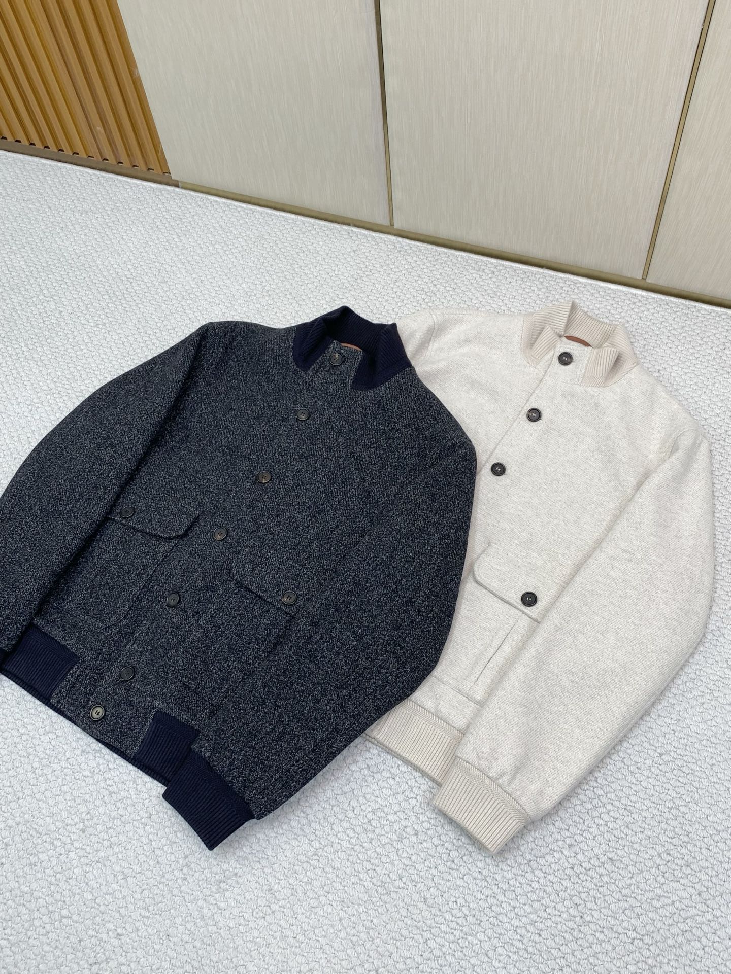 ，Loro Piana(Loro Piana )，2026秋冬最新品，专柜同步有售，原单狠货，时尚休闲立领夹克外套，采用
