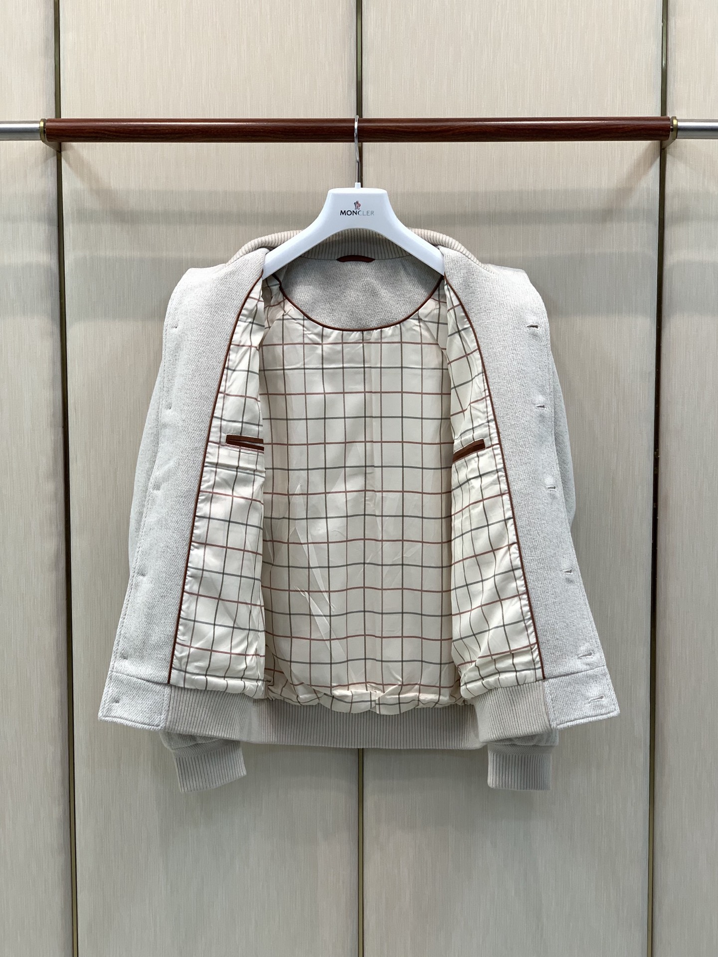 ，Loro Piana(Loro Piana )，2026秋冬最新品，专柜同步有售，原单狠货，时尚休闲立领夹克外套，采用
