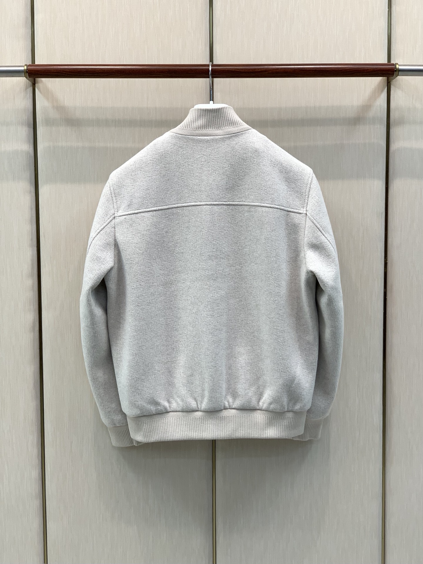 ，Loro Piana(Loro Piana )，2026秋冬最新品，专柜同步有售，原单狠货，时尚休闲立领夹克外套，采用