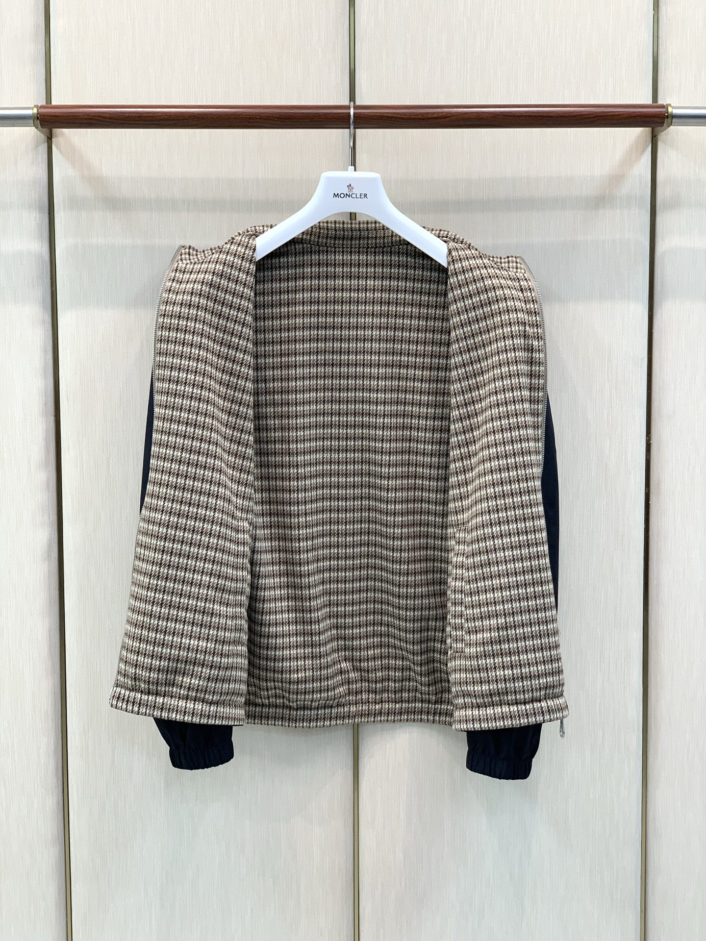 ，Loro Piana(Loro Piana )，2026秋季最新品，专柜同步有售，原单狠货，时尚休闲两面穿立领夹克外套