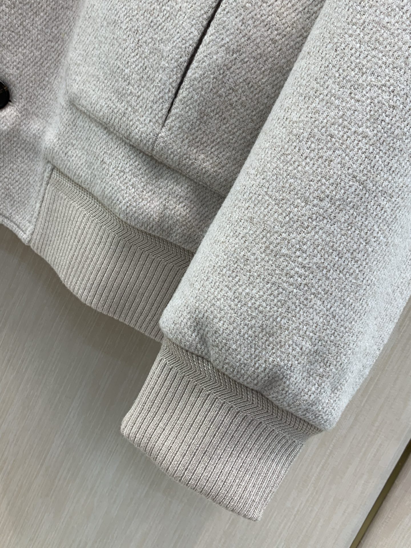 ，Loro Piana(Loro Piana )，2026秋冬最新品，专柜同步有售，原单狠货，时尚休闲立领夹克外套，采用
